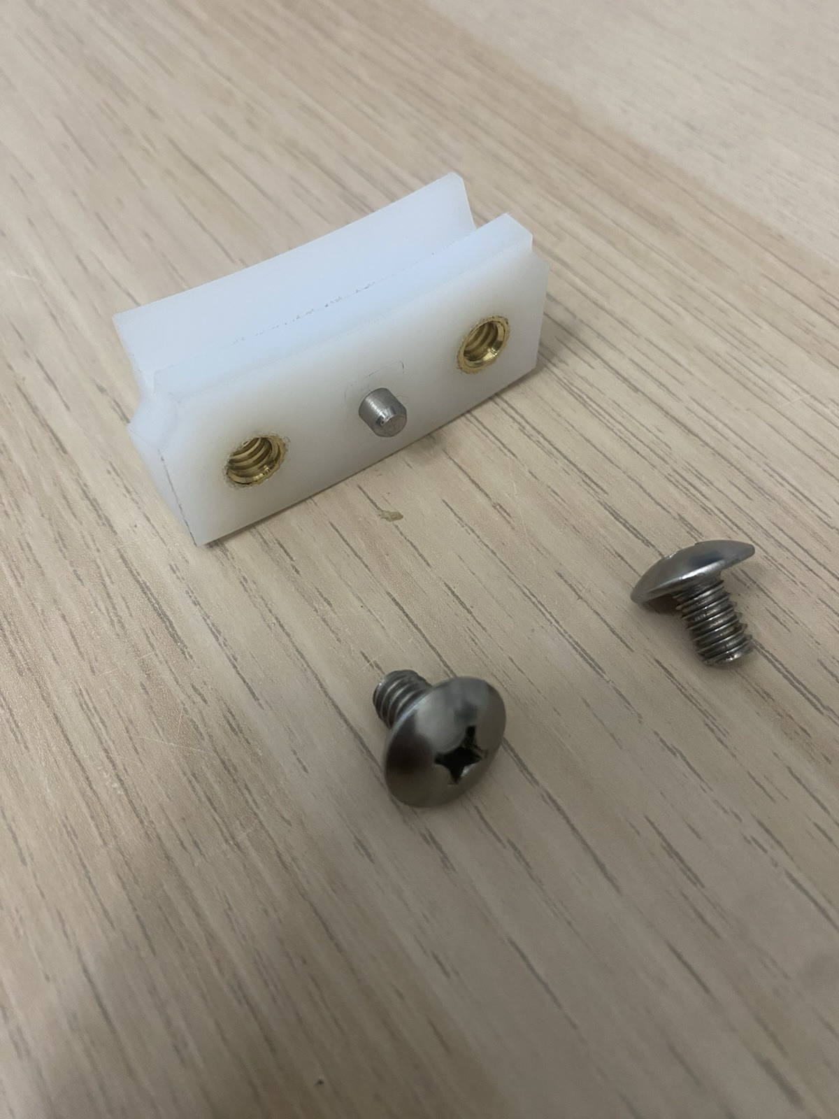 Hobart 00-437433-00002 or 00-938684-00011 KIT FIXED SHOE KIT