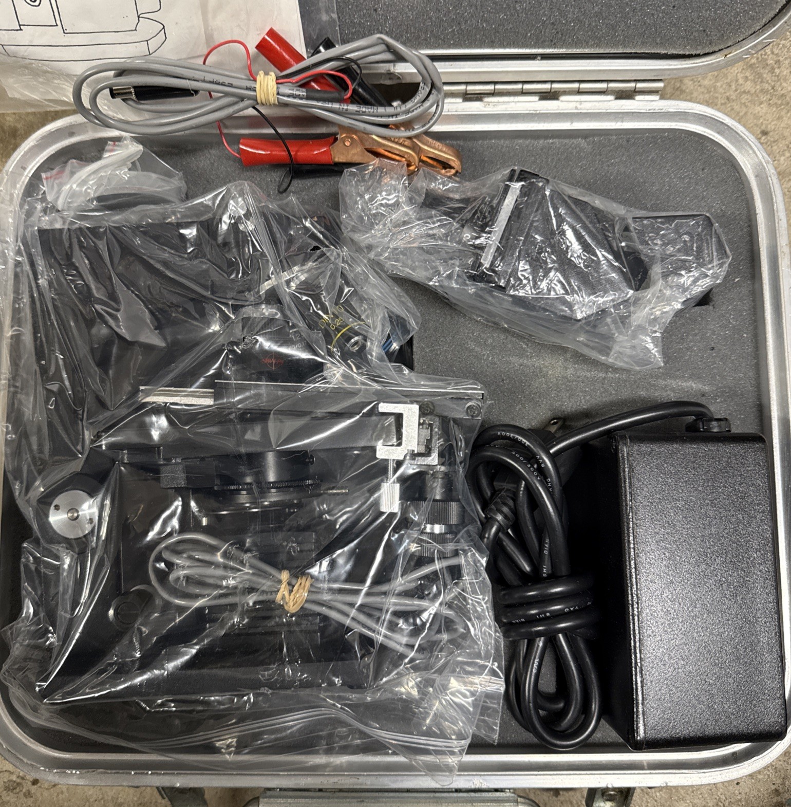 Columbia FM-600 Military Field Microscope w/ Hard Case – Unissued – AC Or DC