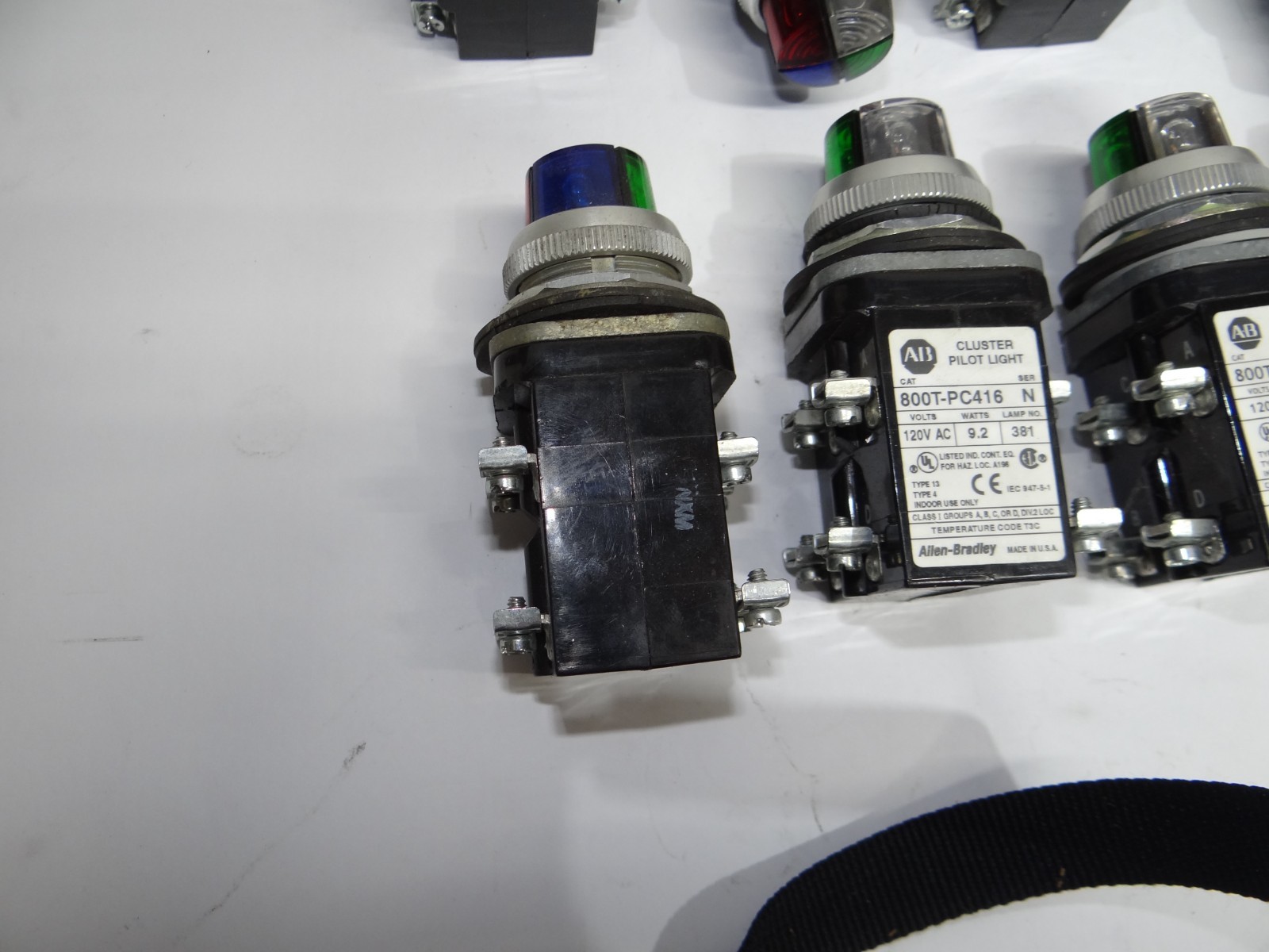 ALLEN BRADLEY 800T-PC416 CLUSTER PILOT LIGHT (USED) – Excellent Condition