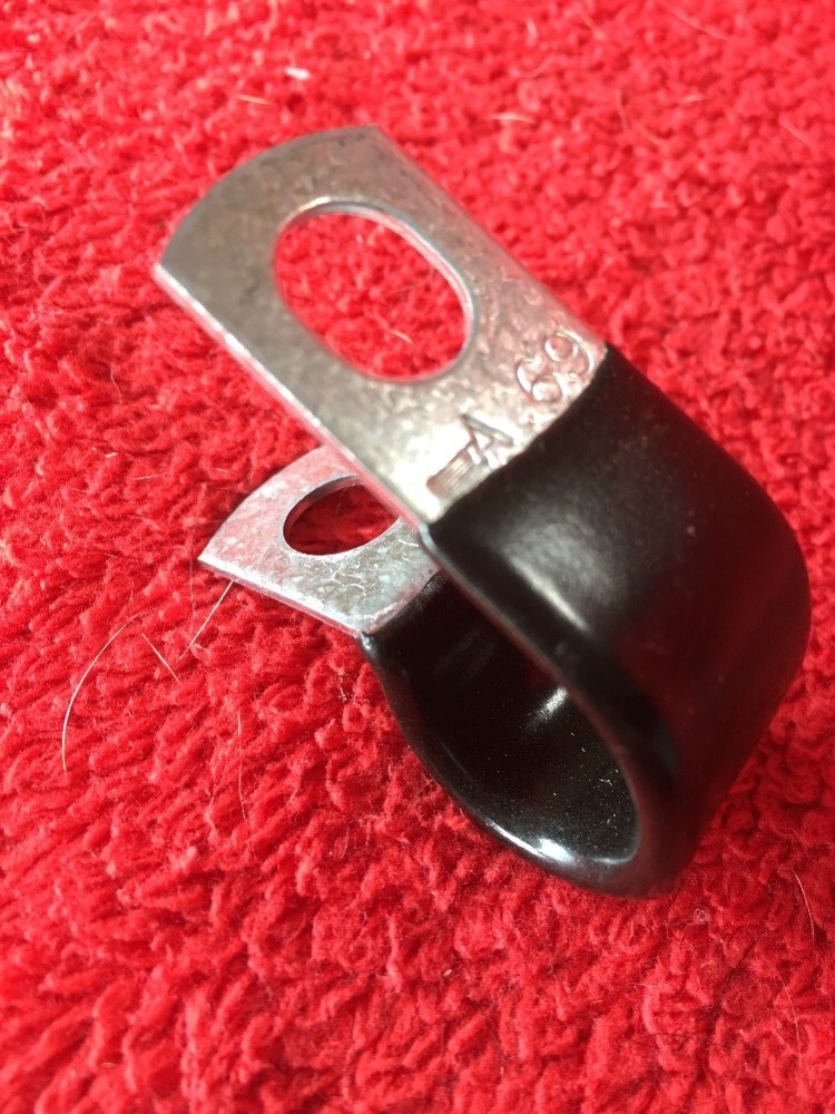 100 Pack NEW AEROQUIP Loop Support Clamps 900729-3 Steel/Neoprene .69″ Closed