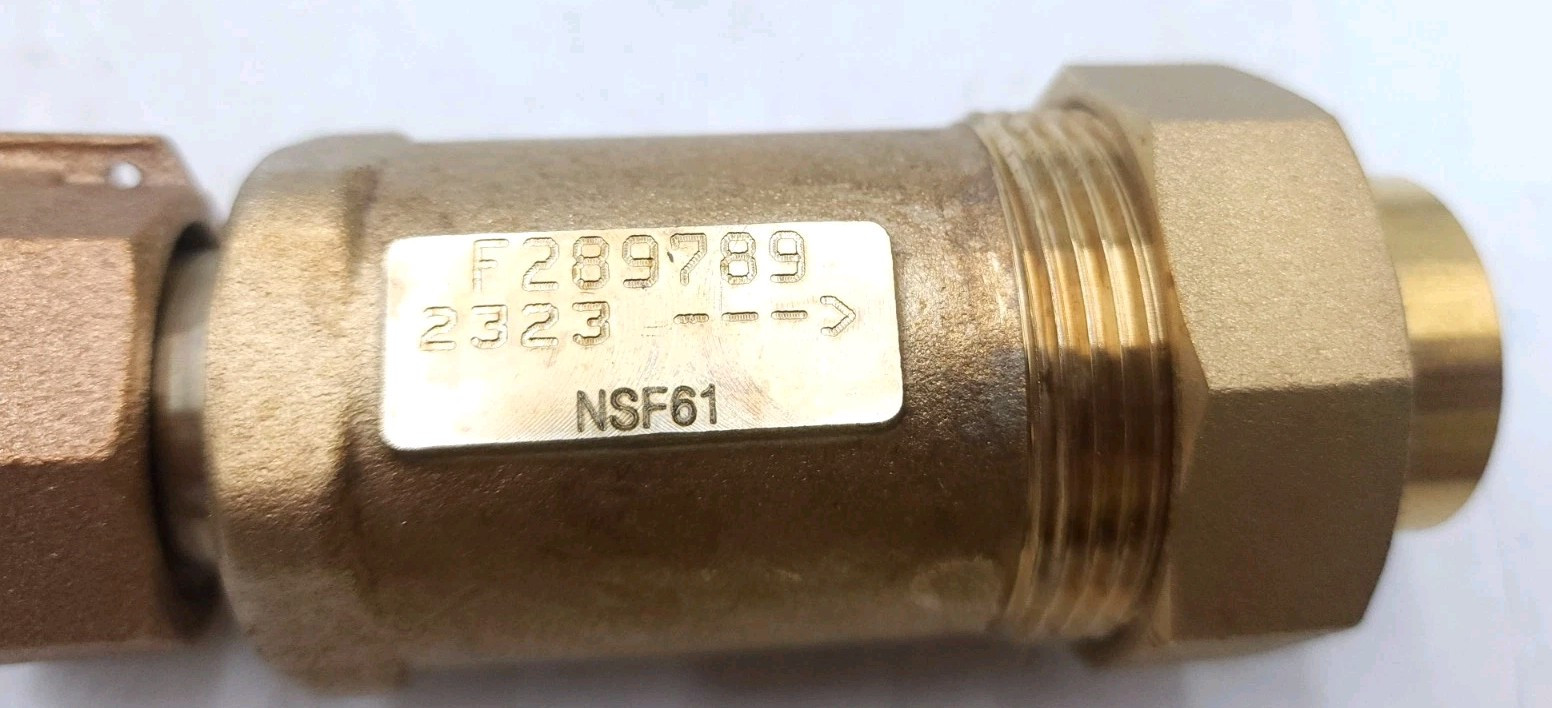 Zurn Wilkins 1UFMX34UF-700XL Dual Check Valve Outlet 3/4″ FNPT / Inlet 1″ FMTC