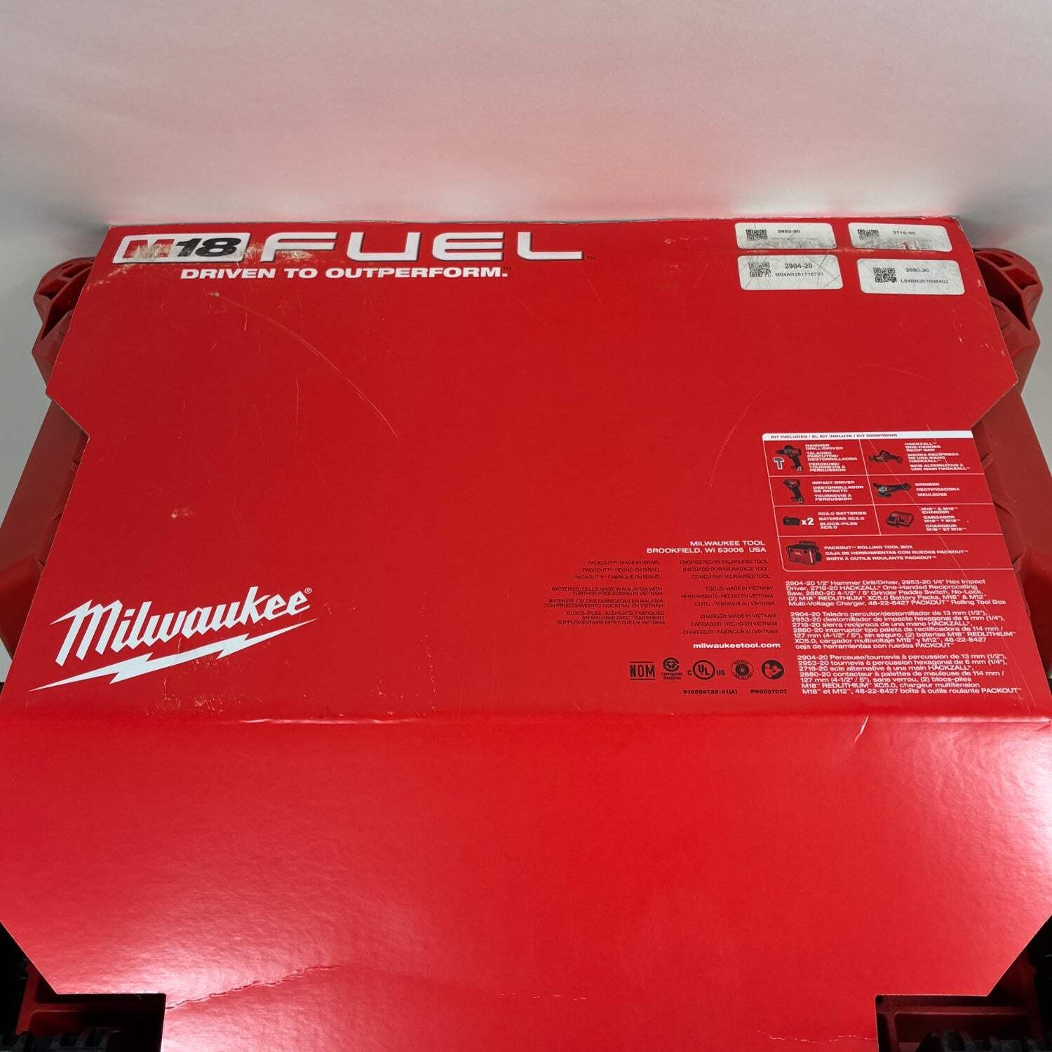 New Milwaukee 3697-24P0 M18 18V 4-Tool Combo Kit Packout Rolling Tool Box
