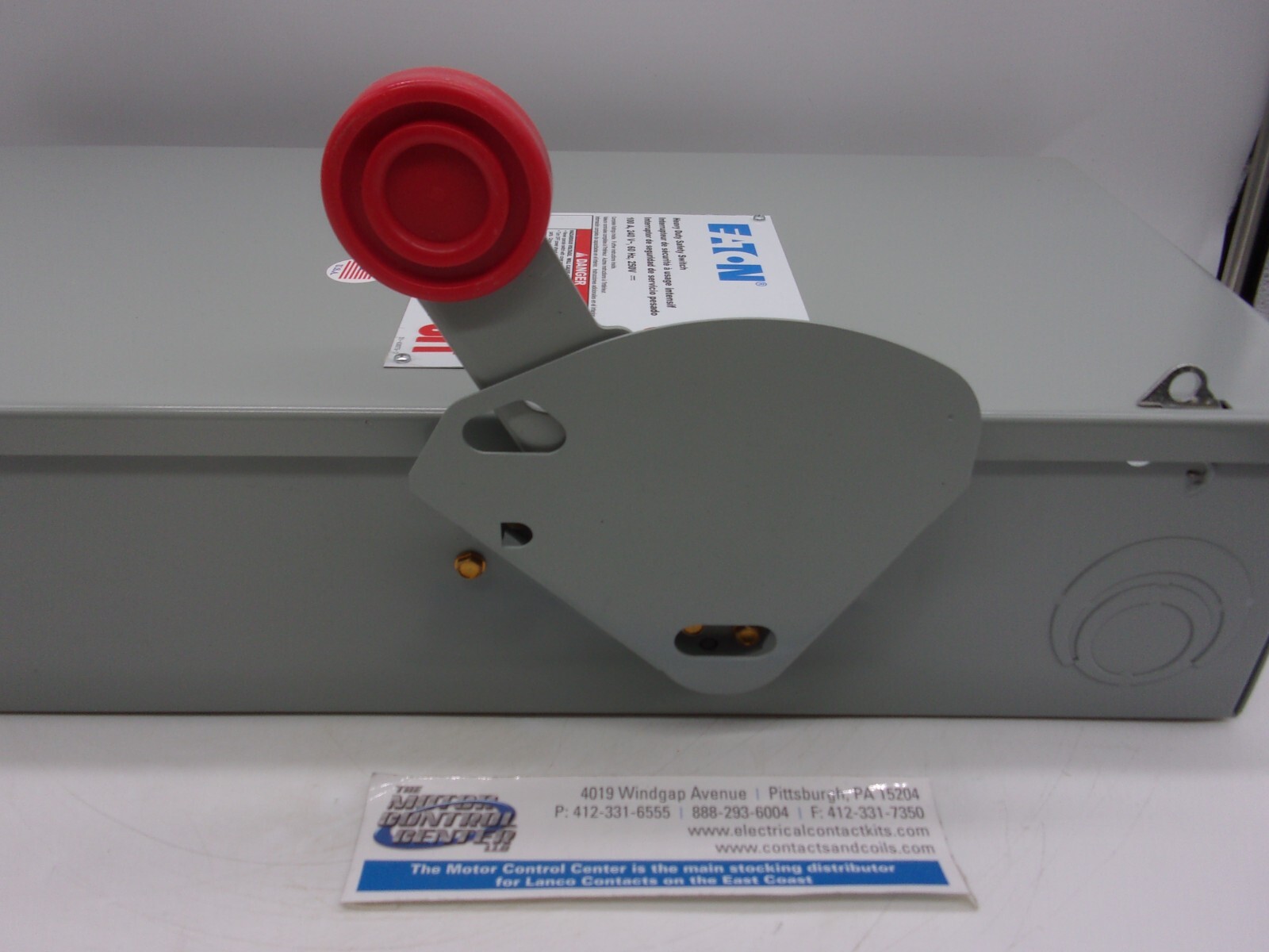 DH323NGK-EATON-HEAVY DUTY SAFETY SWITCH-100A,4 WIRE,FUSIBLE,3P,240V,NEMA1 INDOOR