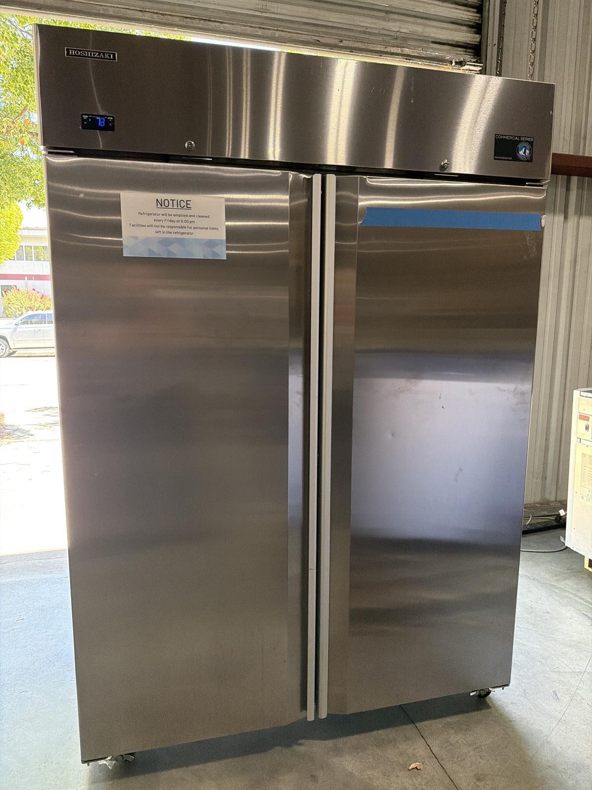 HOSHIZAKI CR2B-FS 2-SECTION, UPRIGHT, STRAINLESS DOUBLE-DOOR REFRIGERATOR
