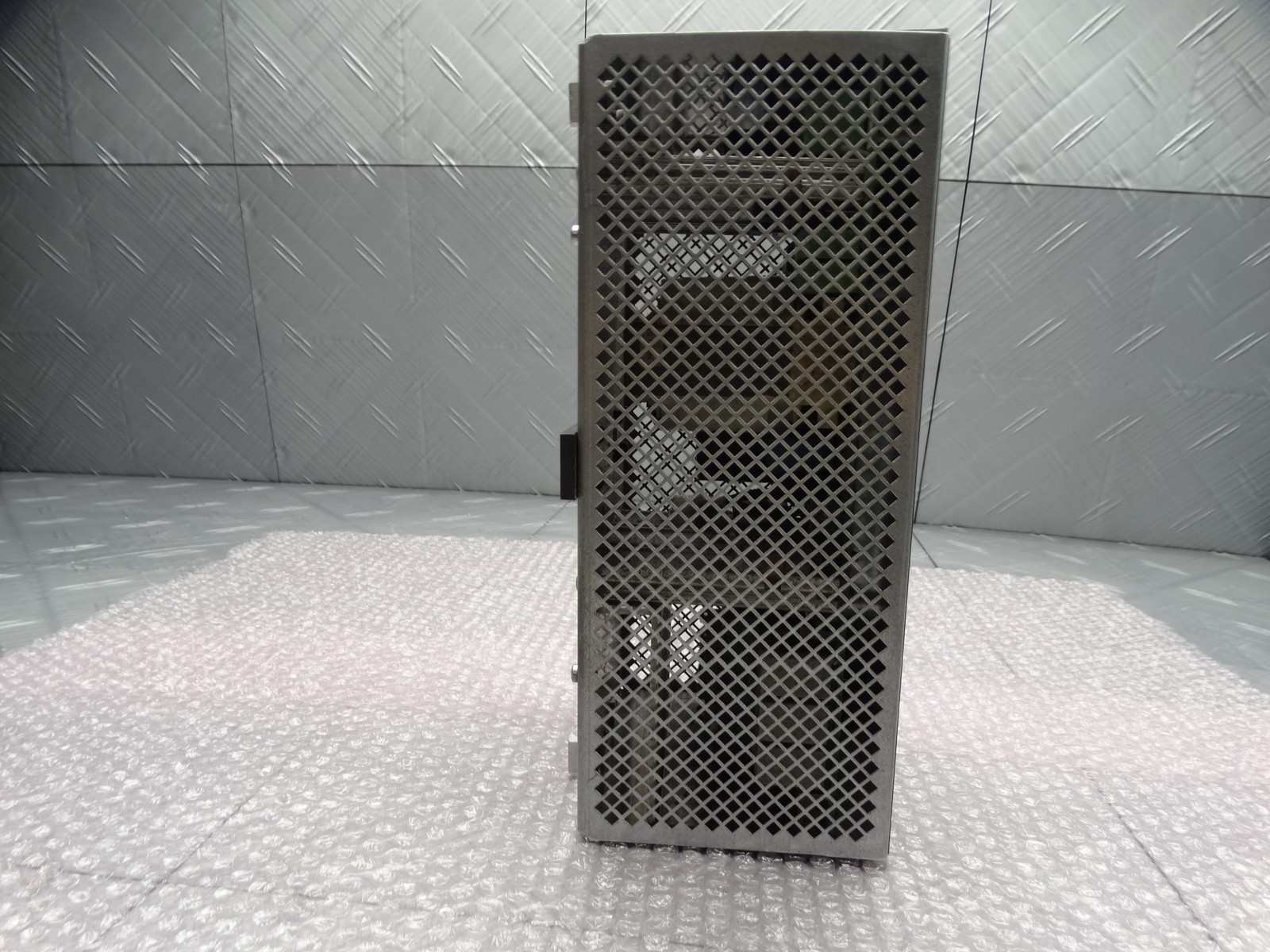 Allen Bradley 1606-XL720E-3 /A AC/DC 720W 24-28VDC Power Supply 3-P 480V Input