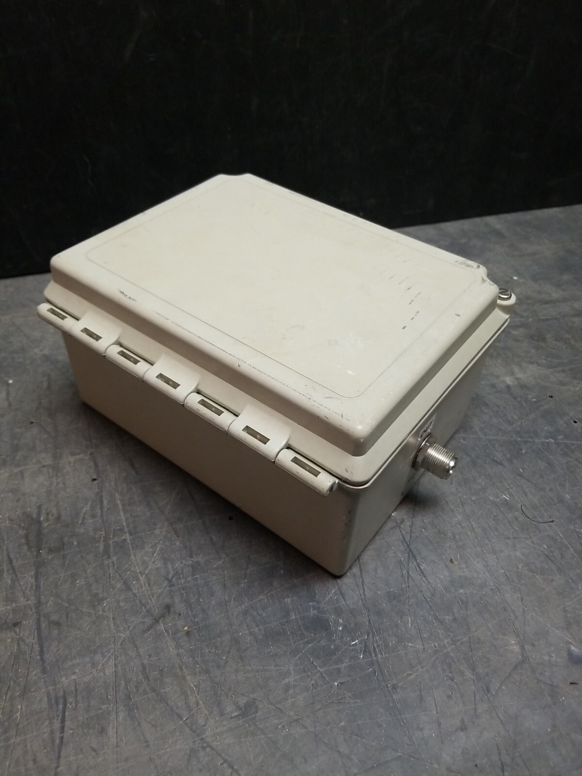 BLOCK DOWN CONVERTER, 1.99 – 2.5GHz in Hoffman Enclosure