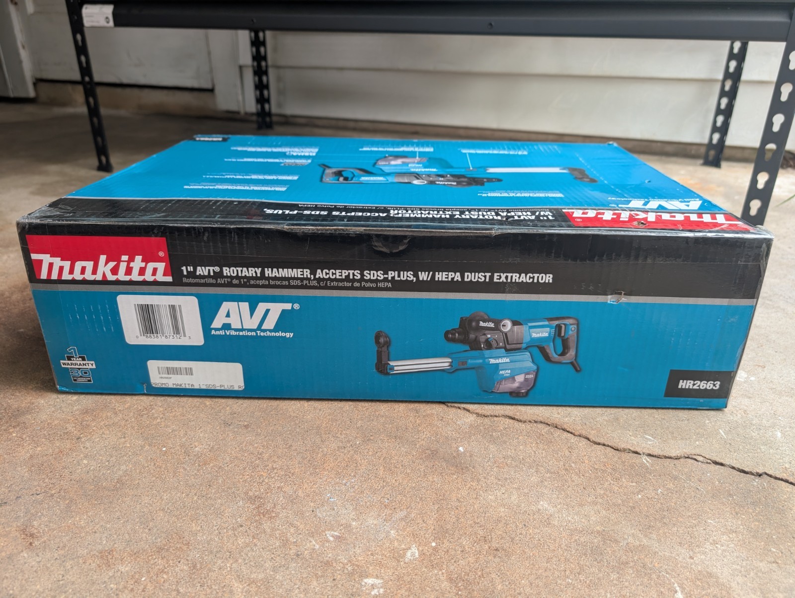 Makita 1″ AVT® Rotary Hammer, Accepts SDS-Plus w/ HEPA Dust Extractor