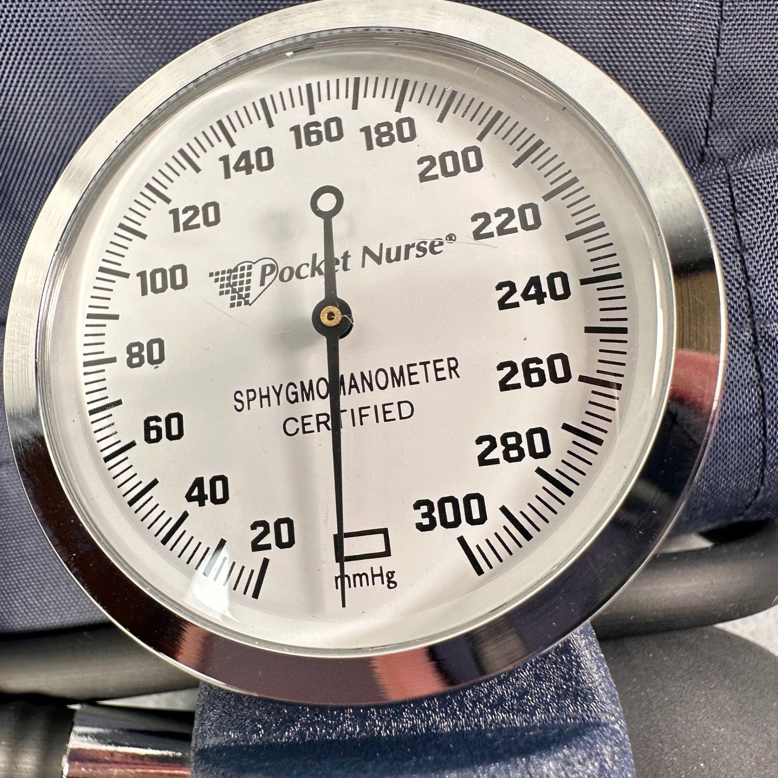 Pocket Nurse Manual BP Cuff Adult Size Aneroid Sphygmomanometer Works