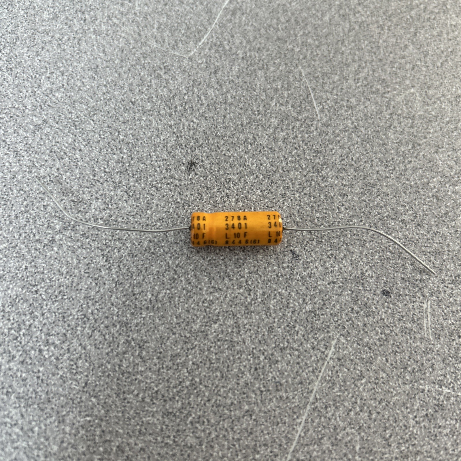 Siemens 25V 100uF Axial Electrolytic Capacitor (137 Pck)