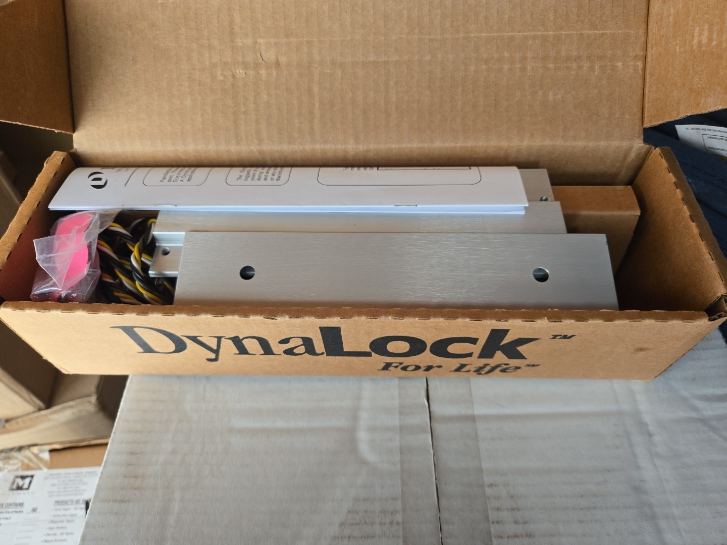Dynalock 2013-GLB Electromagnetic Gate Lock 12/24 VDC New 1200 Lbs