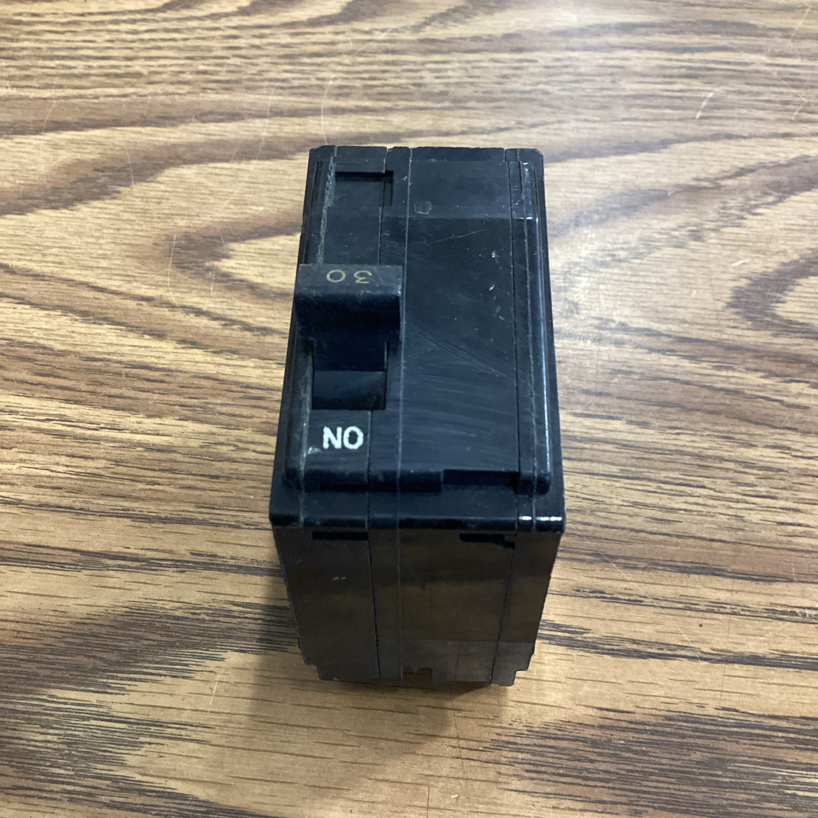 Square D QO230 2 Pole 30 Amp 120/240V AC Type QO Plug In Black Long Stab Breaker