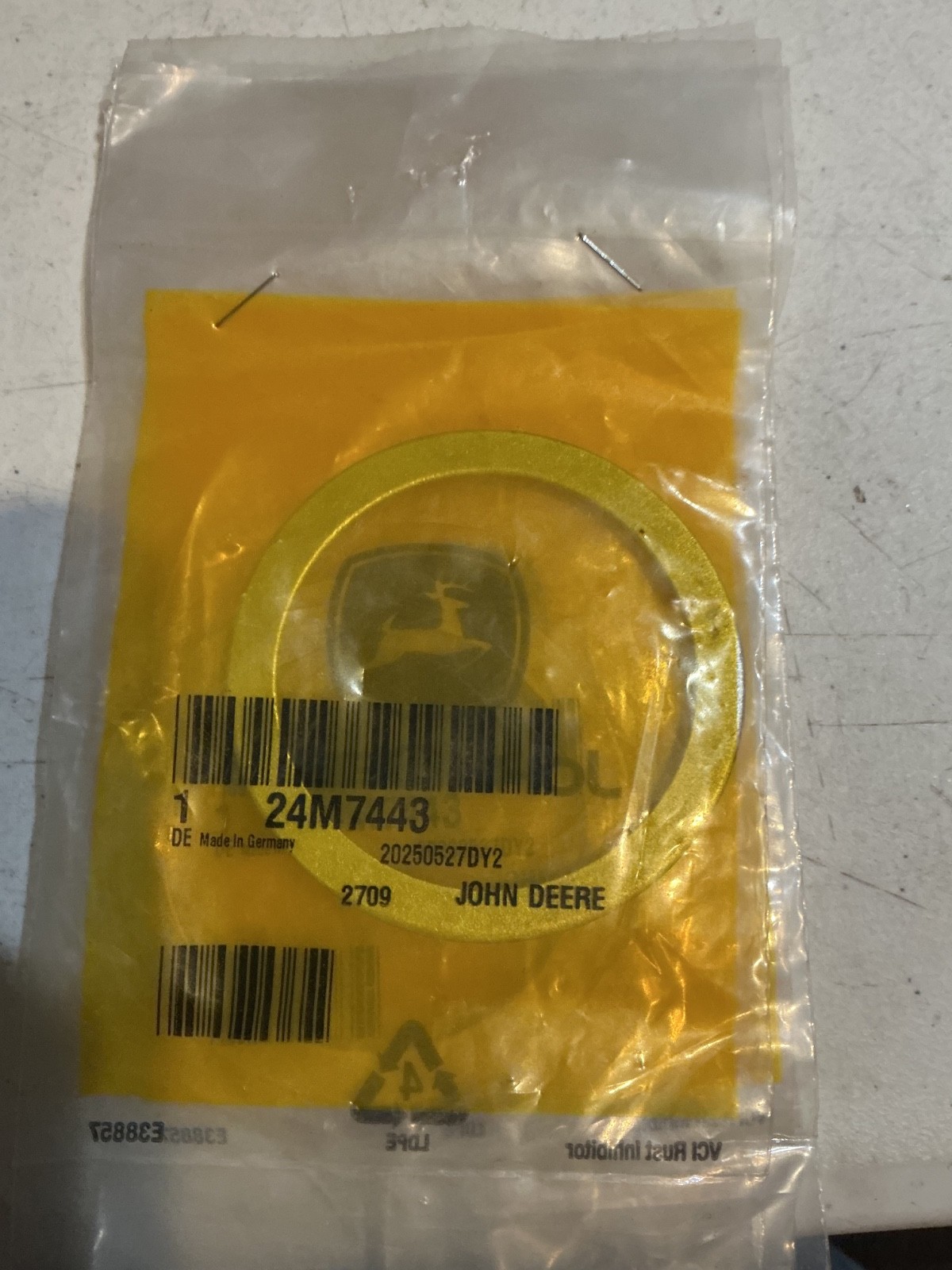 John Deere washers 24M7443 (lot of 3)inside 2.36 in,outside 2.95 in,thick 0.12 i