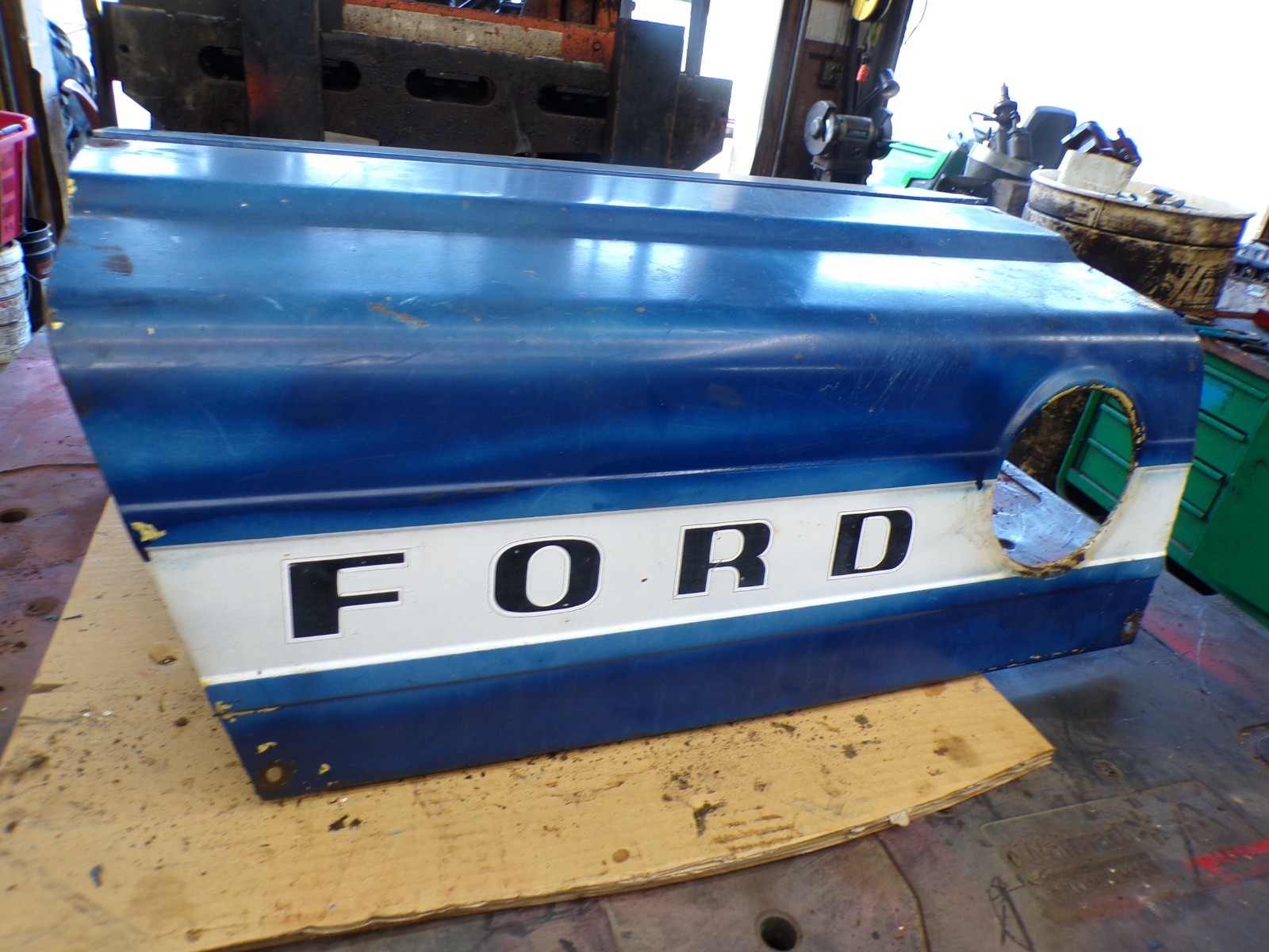 FORD Tractor 2000 3000 4000 Hoods – Pair
