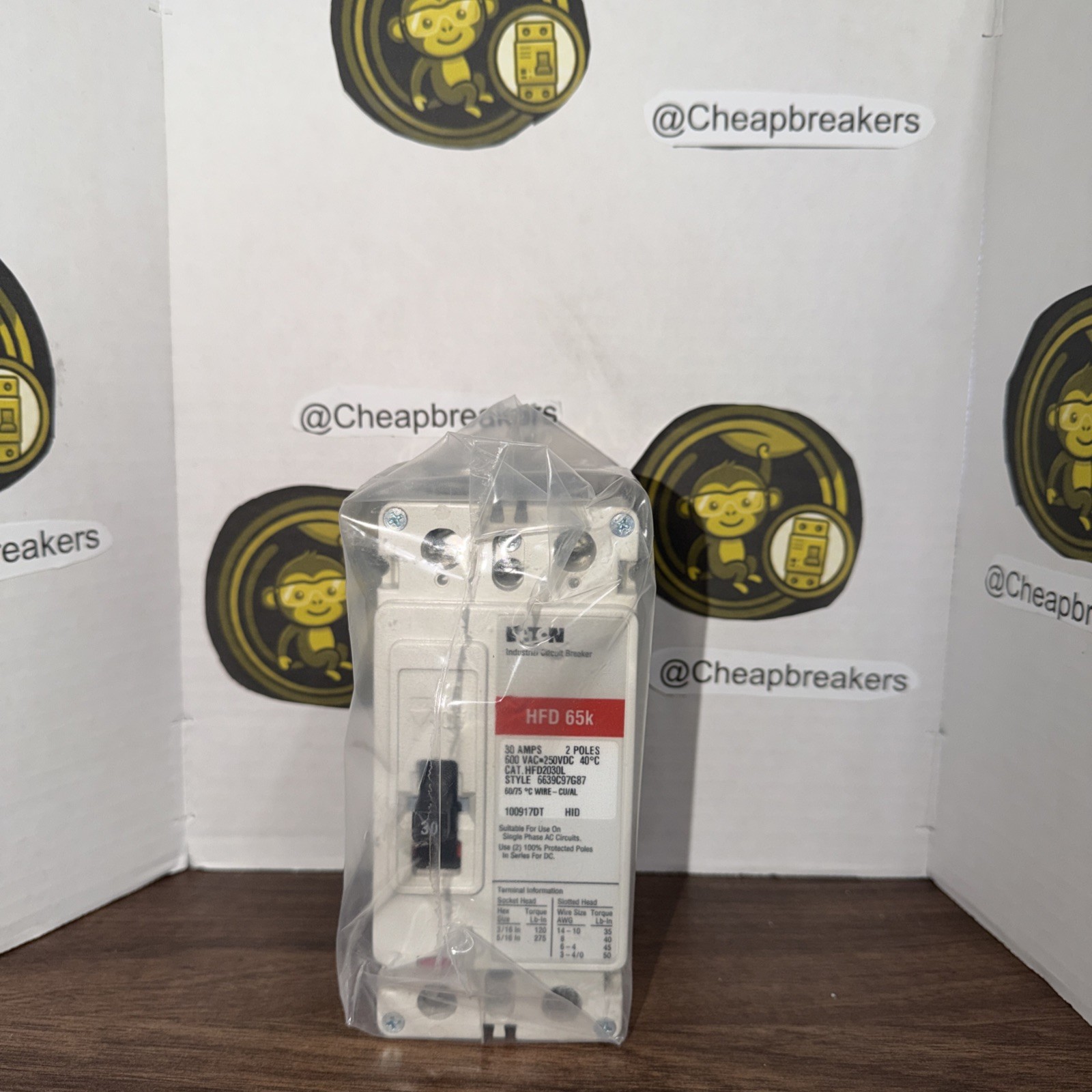 NEW IN BOX Eaton Circuit Breaker HFD 65k 2 Pole 30 Amp HFD2030L 6639C97G87