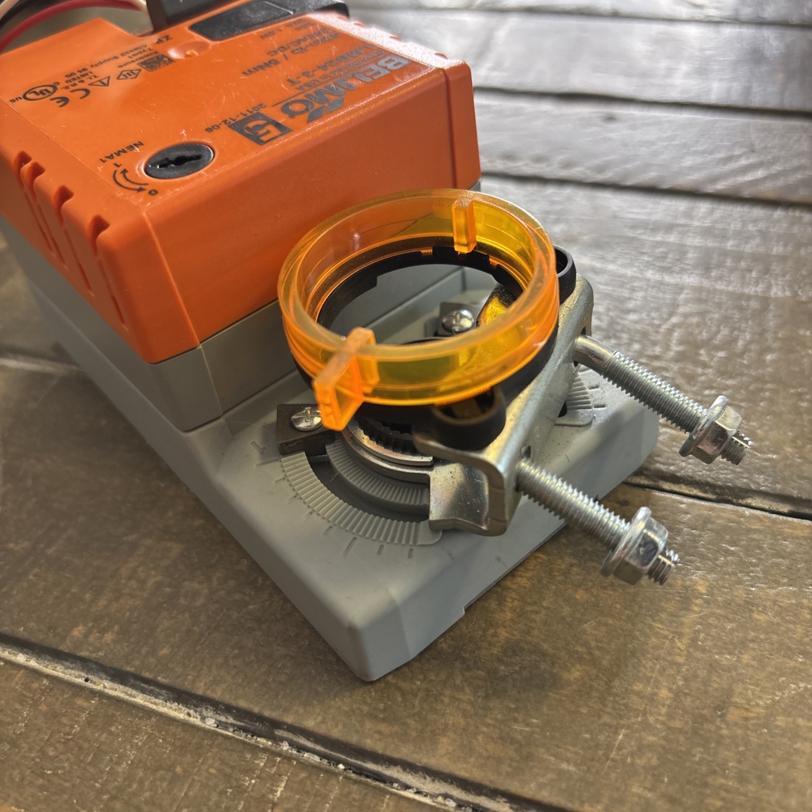 Belimo LMB24-3-T Actuator for HVAC Damper Control 24VAC/DC 1.5W 2.0VA NEMA1