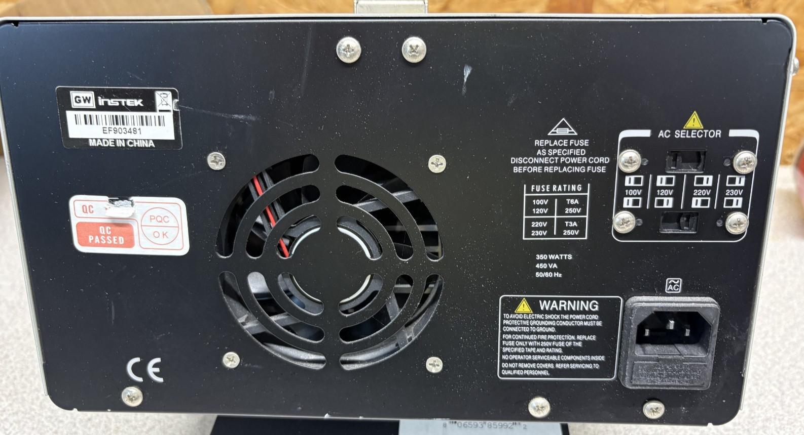 GW Instek GPS-2303 2-Channel Adjustable DC Linear Power Supply 0-30 V, 0-3 A