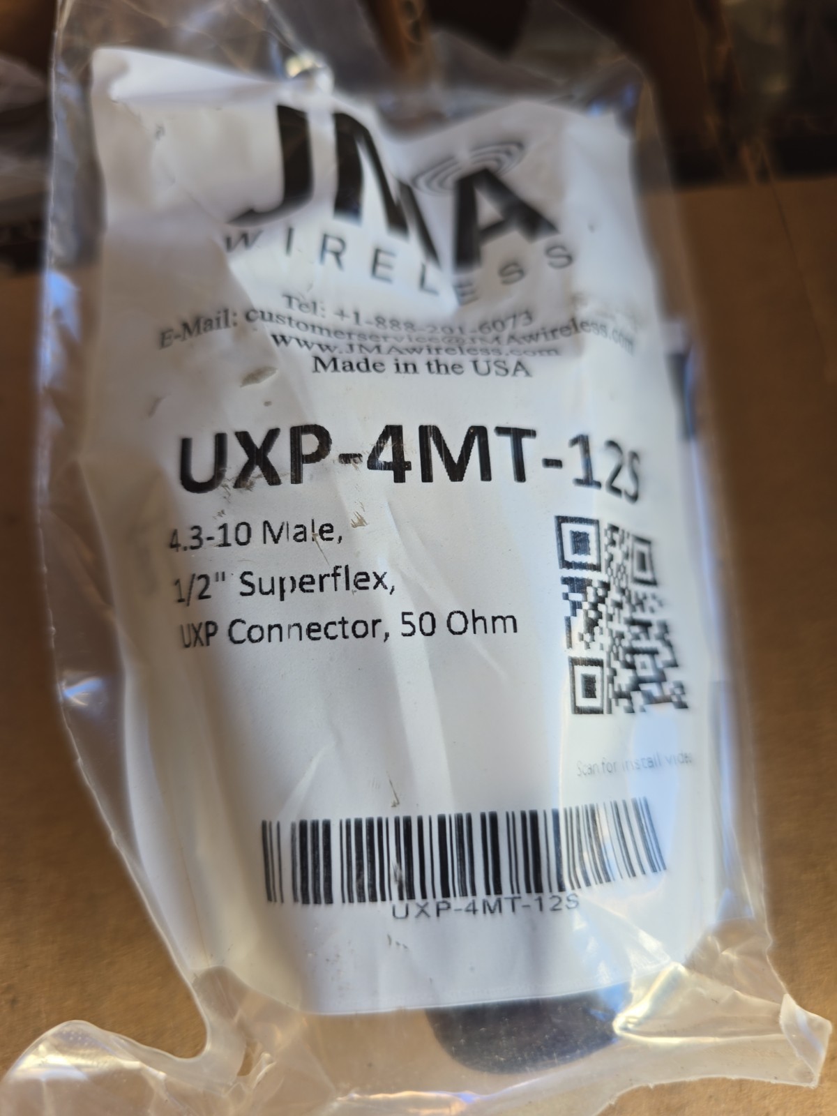 Lot of 26 UXP – 4MT – 12s Connectors JMA