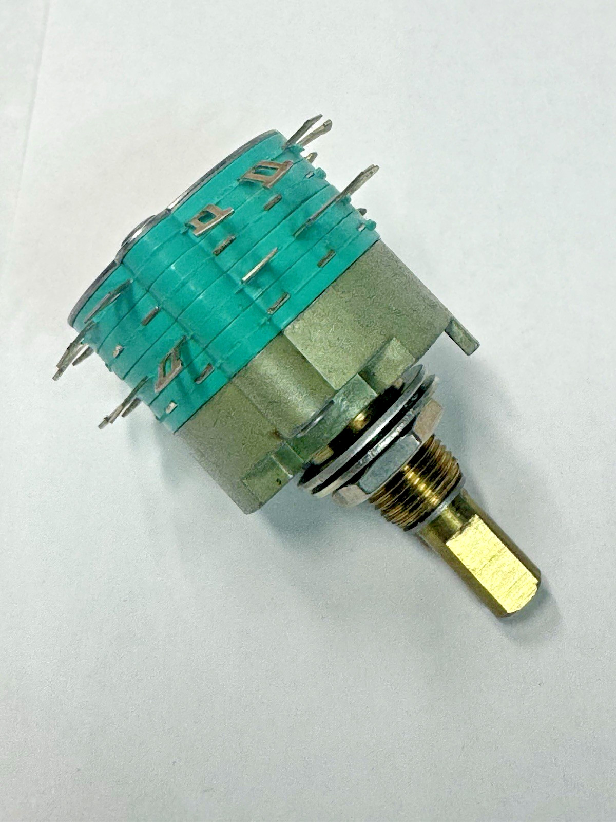 Electroswitch C4D0212N-A Rotary Switch 2 Pole 12 Position Panel Mount NOS
