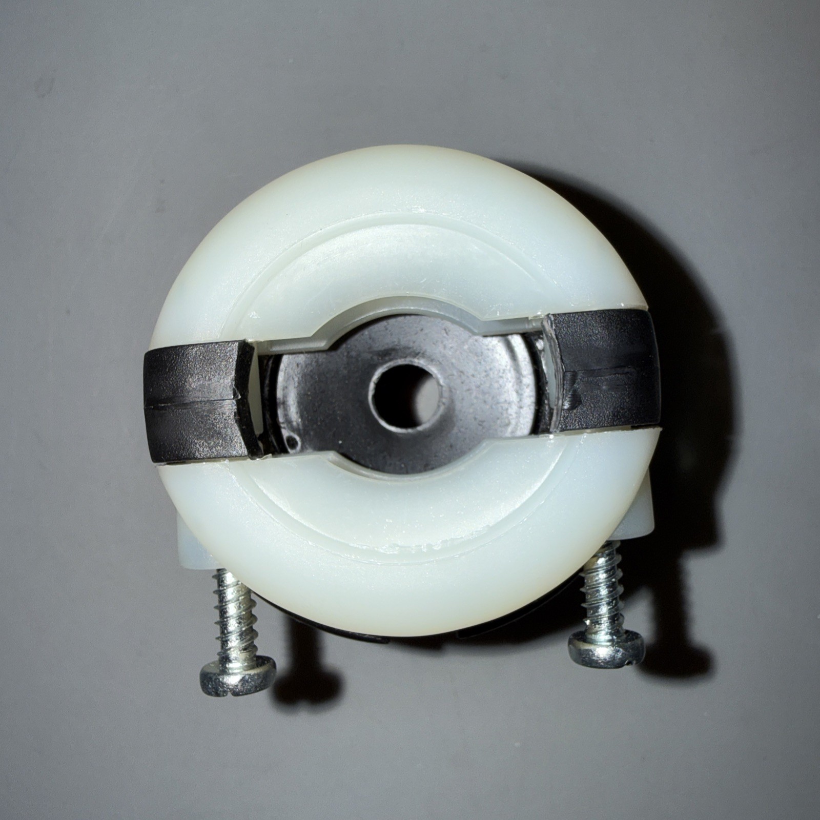 Hubbell HBL2721 Twist-Lock Plug 30A 250V 3 Phase NEMA L15-30P