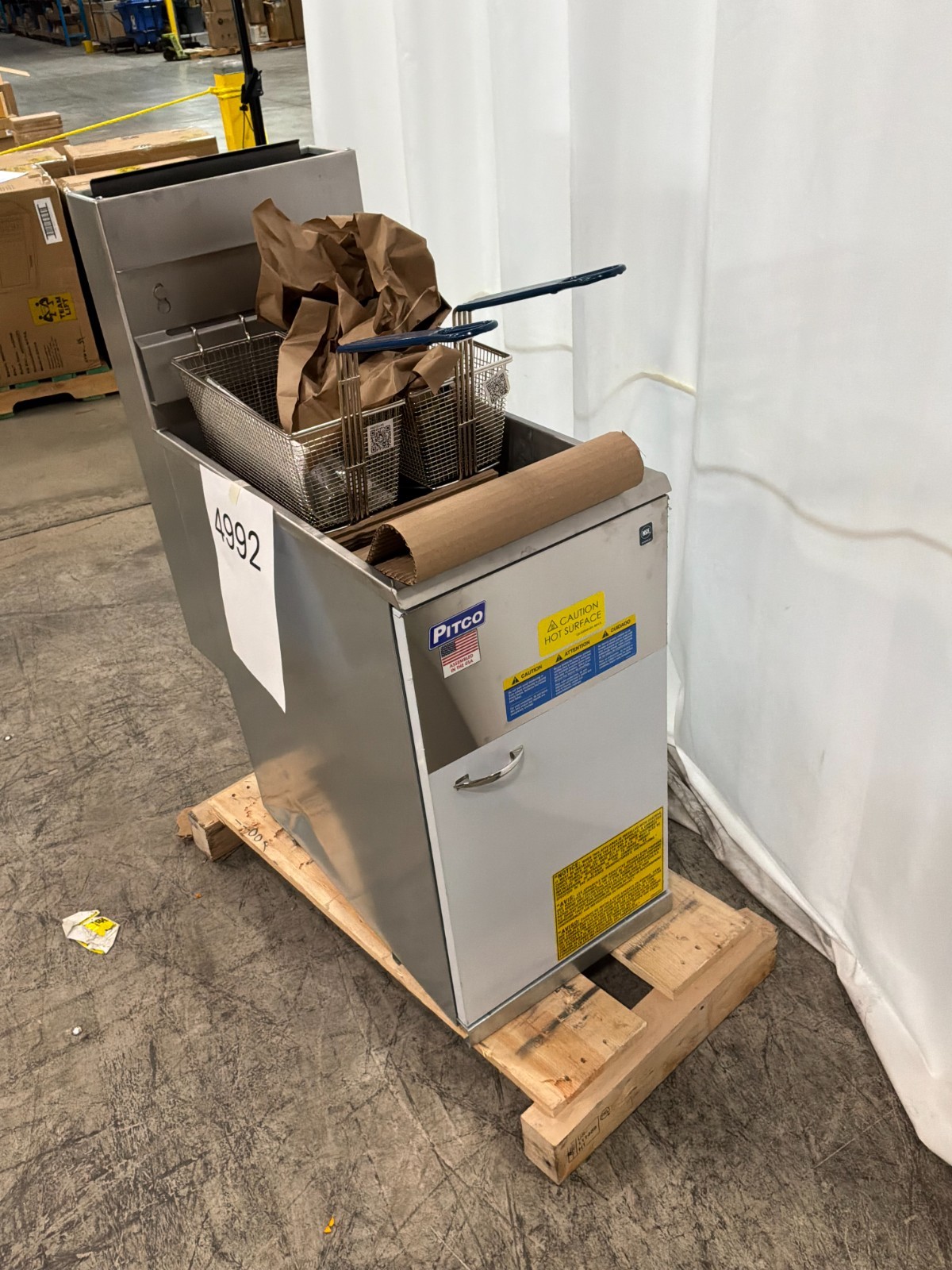 |4992| Pitco 45C+S Gas Fryer – (1) 50 lb Vat, Floor Model, Natural Gas