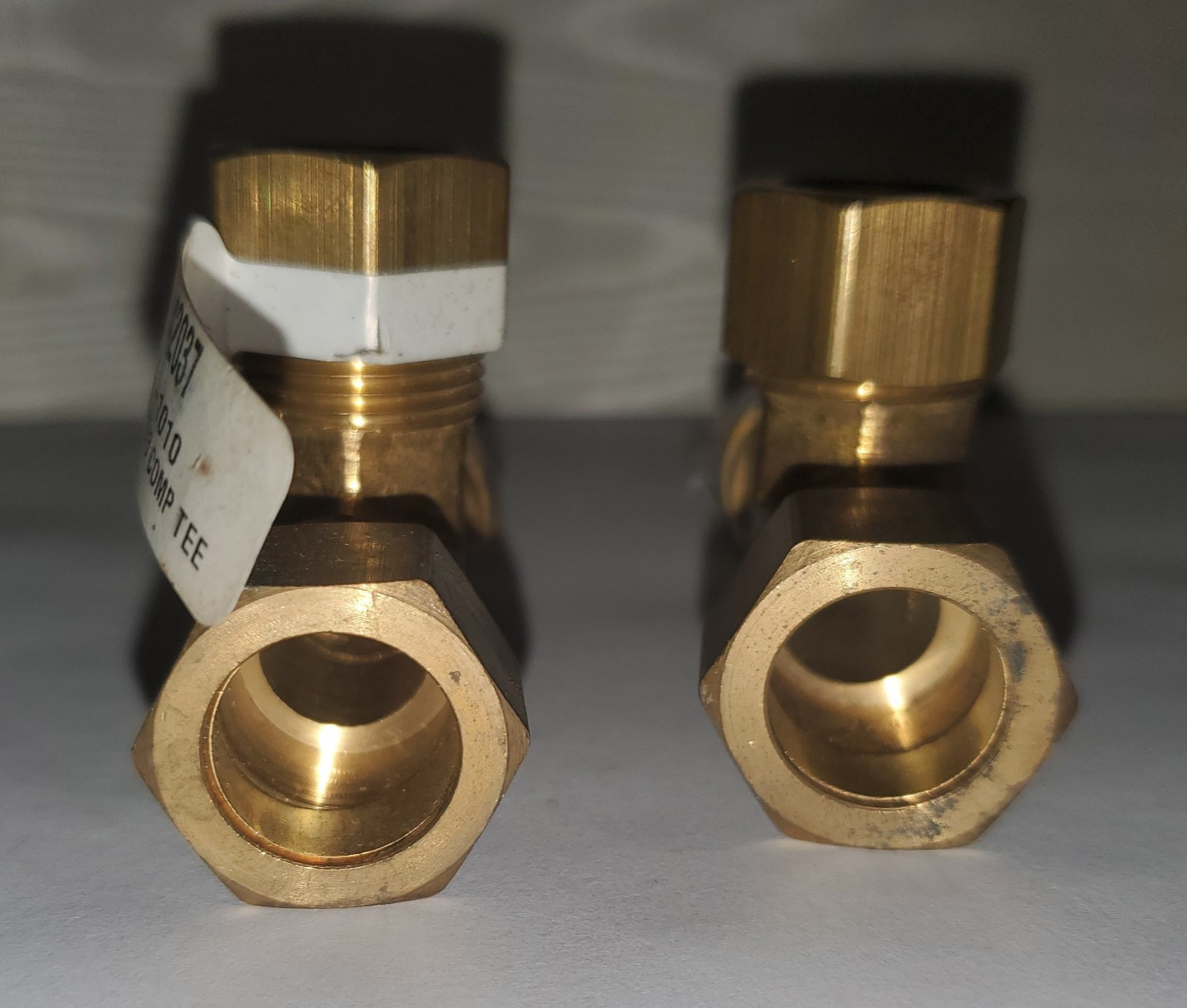 Lot of TWO 5/8” x 5/8″ x 5/8″ Brass Tee Compression Fittings