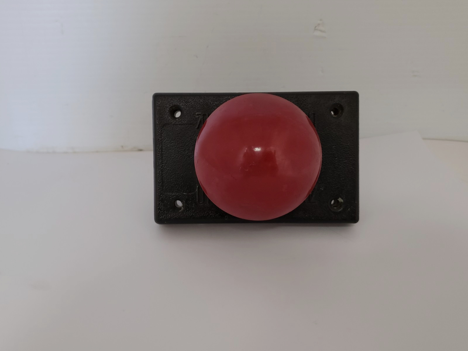 REES 02653-012 PUSH BUTTON SWITCH METAL MUSHROOM 600VAC 250VDC