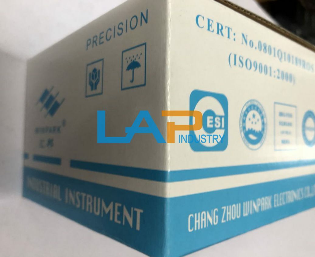 New For WINPARK Temperature Controller AK6-BKL110-C000R-X 180-240V 50HZ 0-50℃