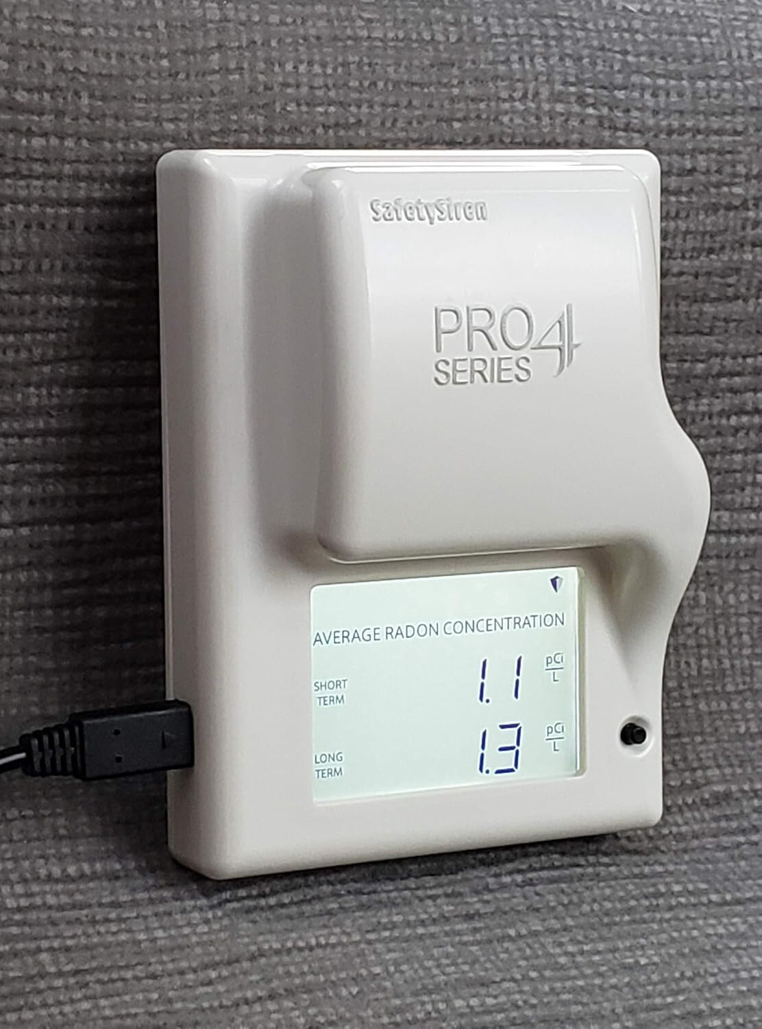 SafetySiren Pro Series 4 Radon Detector