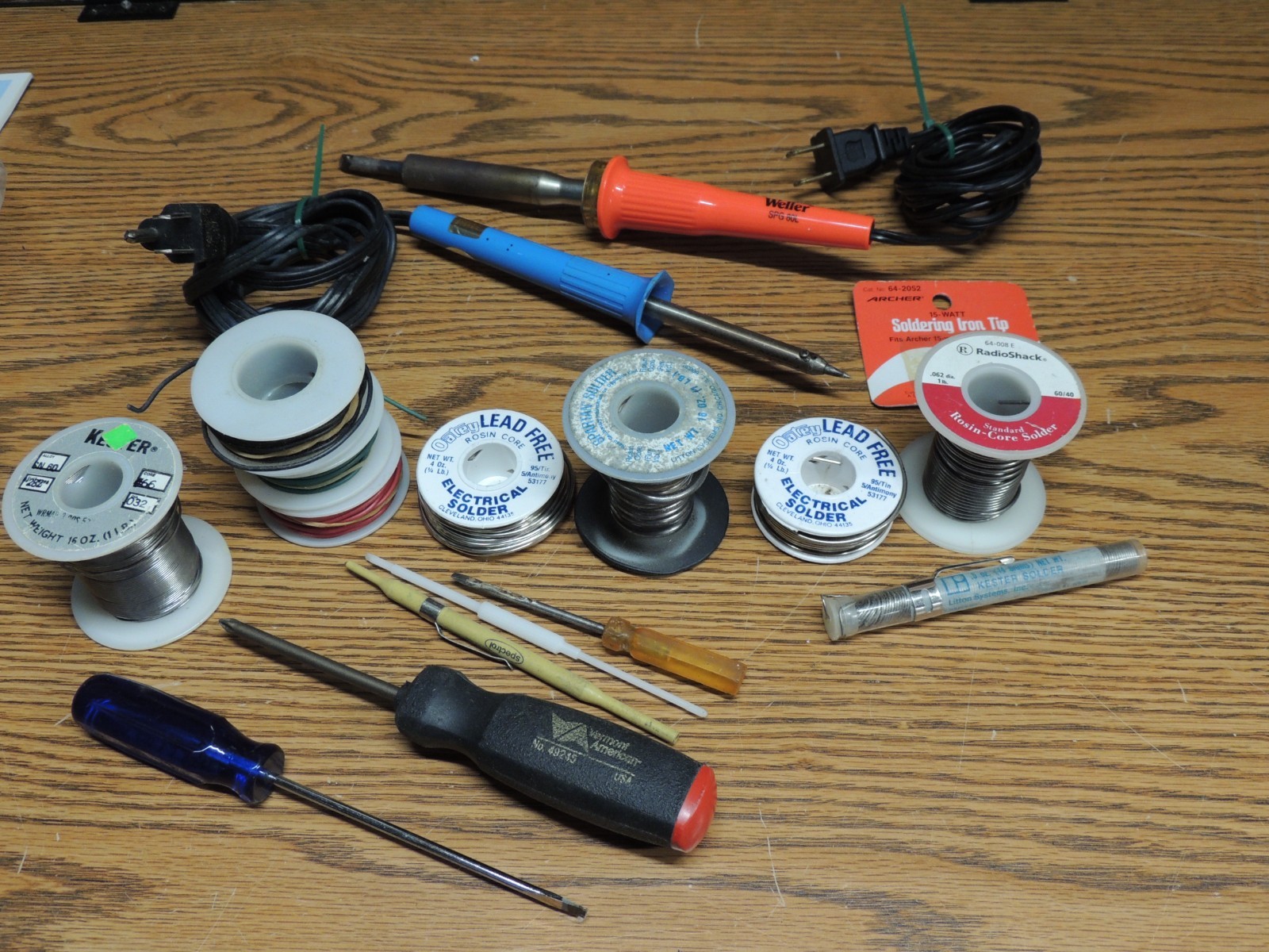 ESTATE Weller Soldering Iron Tool Corded Pencil Style WITH LOTS OF EXTRAS