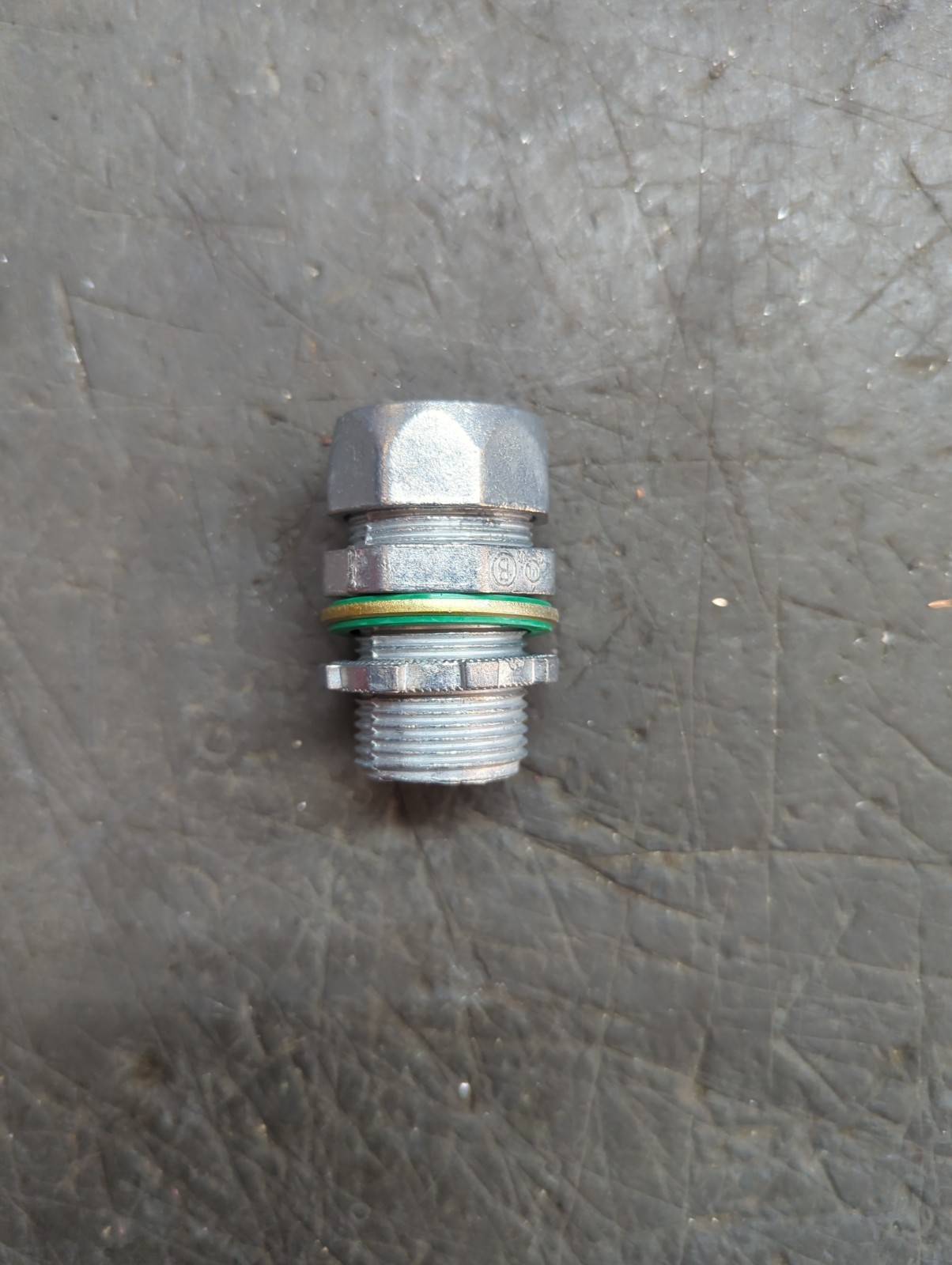 Qty Of 54- Bridgeport 251-RT2XL 3/4″ Raintight EMT Compression Conduit Fittings