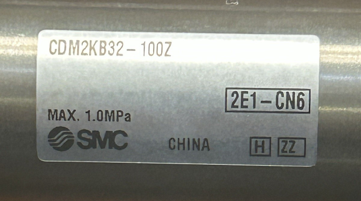 SMC CDM2KB32-100 Round Non-Rotating Single Rod Cylinder 32mm Bore 100mm Str, NEW