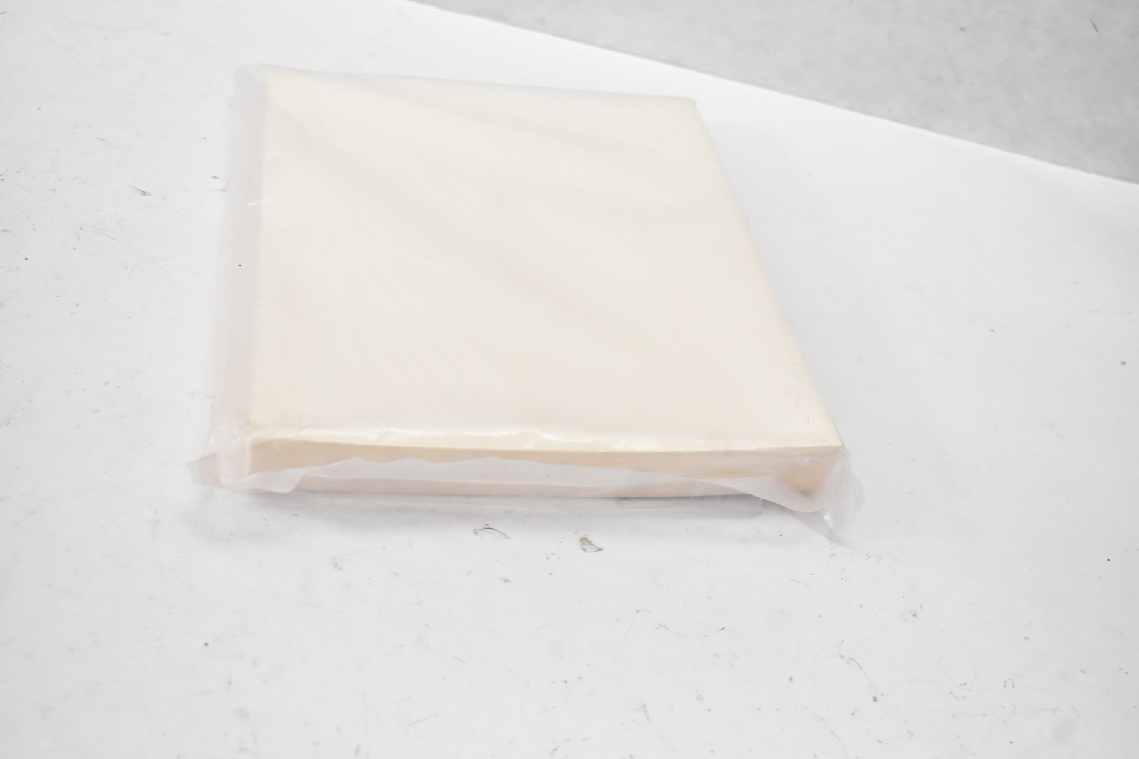 500 Sheets Cleanroom Paper 8-1/2″ x 11″ Tan/Beige Heavy Duty Bulk Pack