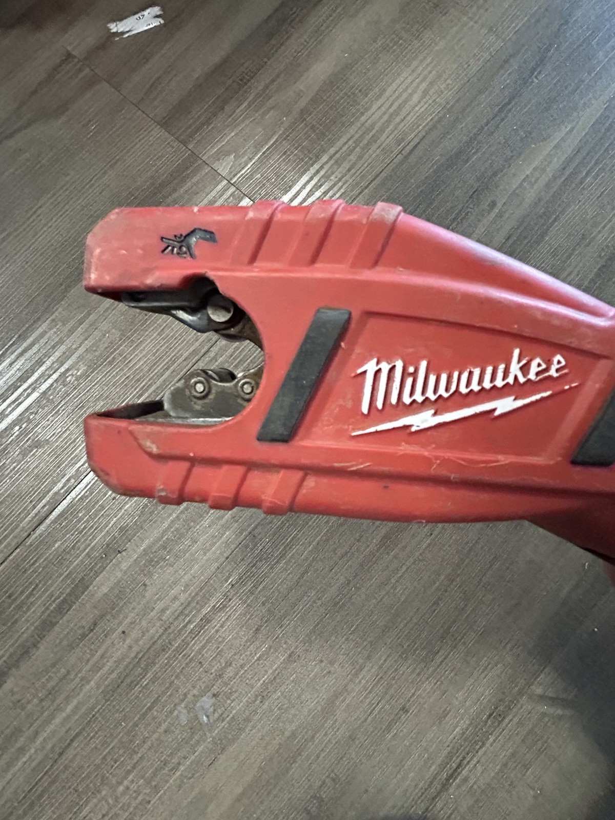 Milwaukee 2471-20 M12 12V 12 Volt Cordless Copper Tubing Cutter in case w/1bat