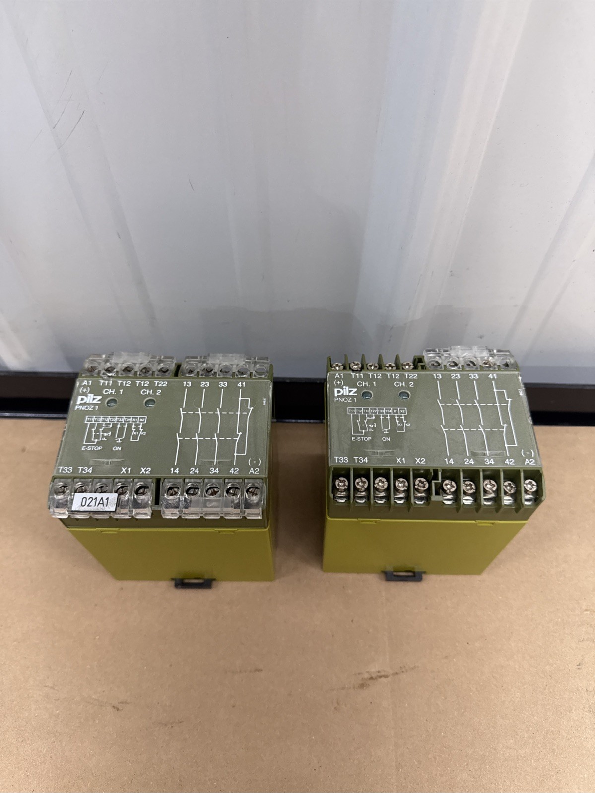 Lot Of 2- PNOZ 1 3S/10 Pilz 475695 Safety Relay 24 VDC 3.5 W