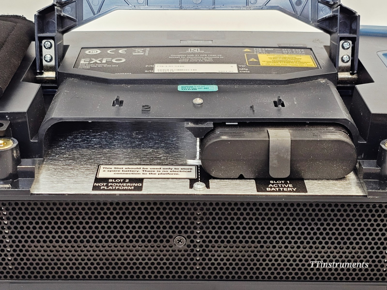 EXFO FTB-2 Platform + FTB-7600E 1550/1625 Ultra-long-haul SM OTDR 50/48 dB 250KM