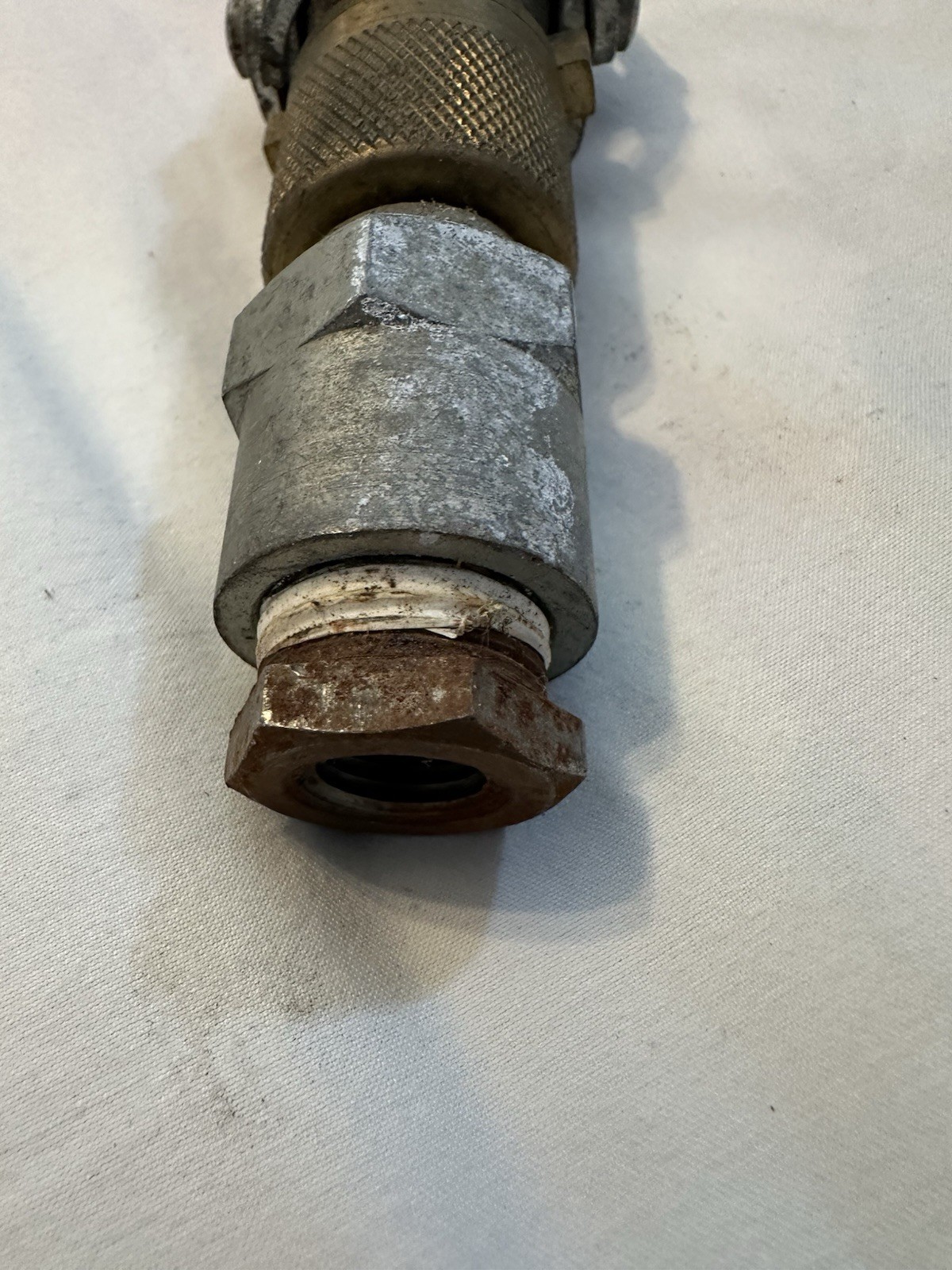 pneumatic quick disconnect valve coupling