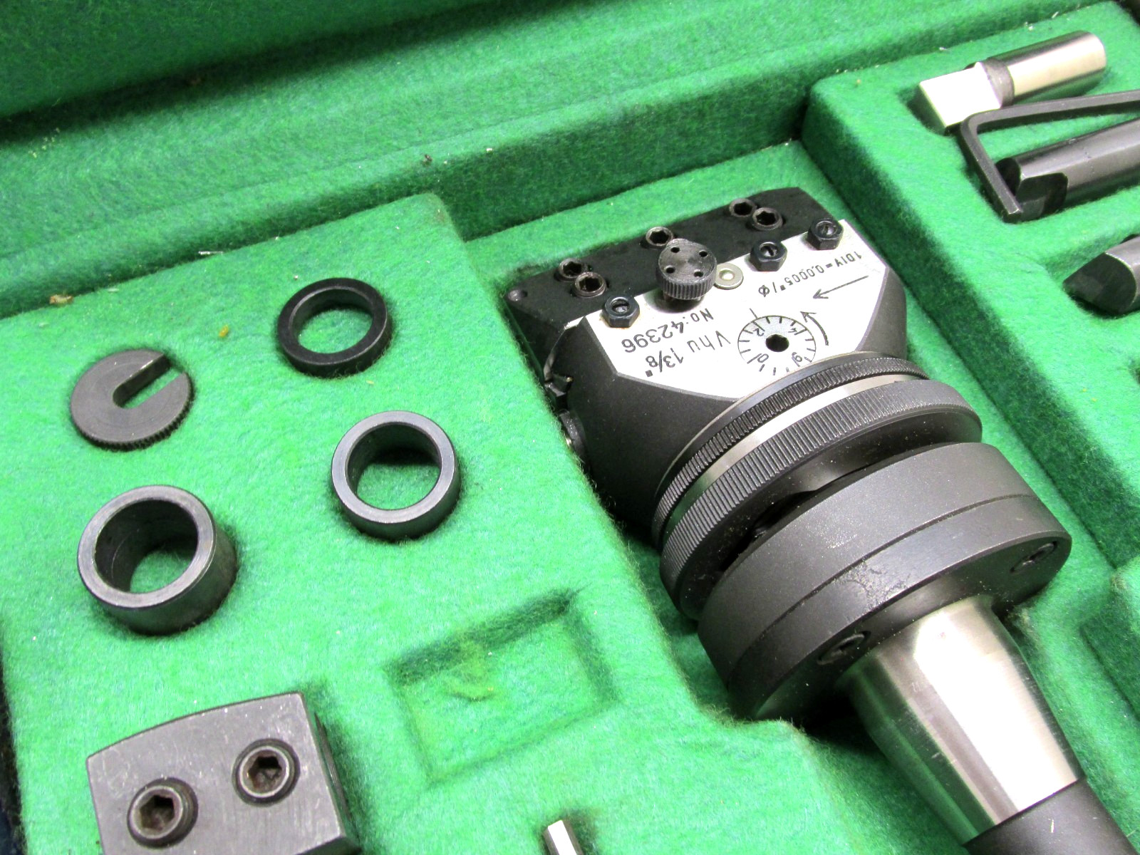 PRISTINE! NAREX 5/8″ UNIVERSAL BORING & FACING HEAD w/ R8 SHANK – #Vhu 1-3/8″