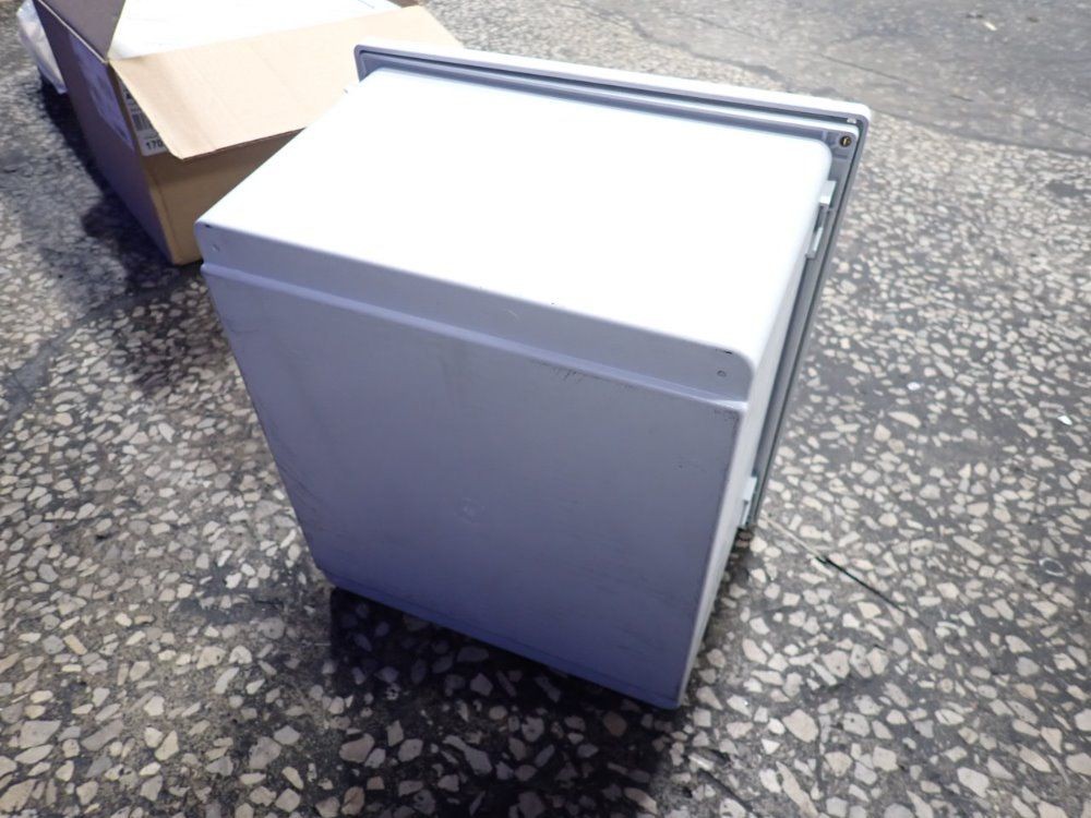 HOFFMAN A14128PHCE ELECTRICAL ENCLOSURE 14″ X 12″ X 8″ 04260880017