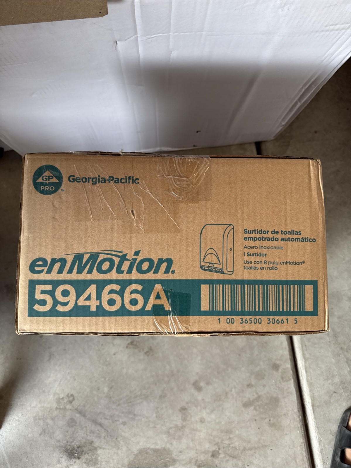 Georgia Pacific 59466A enMotion 8″ Recessed Automated Roll Towel Dispenser