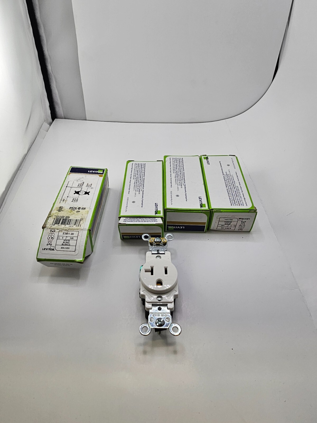 (QTY 4) LEVITON 125V Back/Side Wired Single Receptacle Outlet White 5361-W