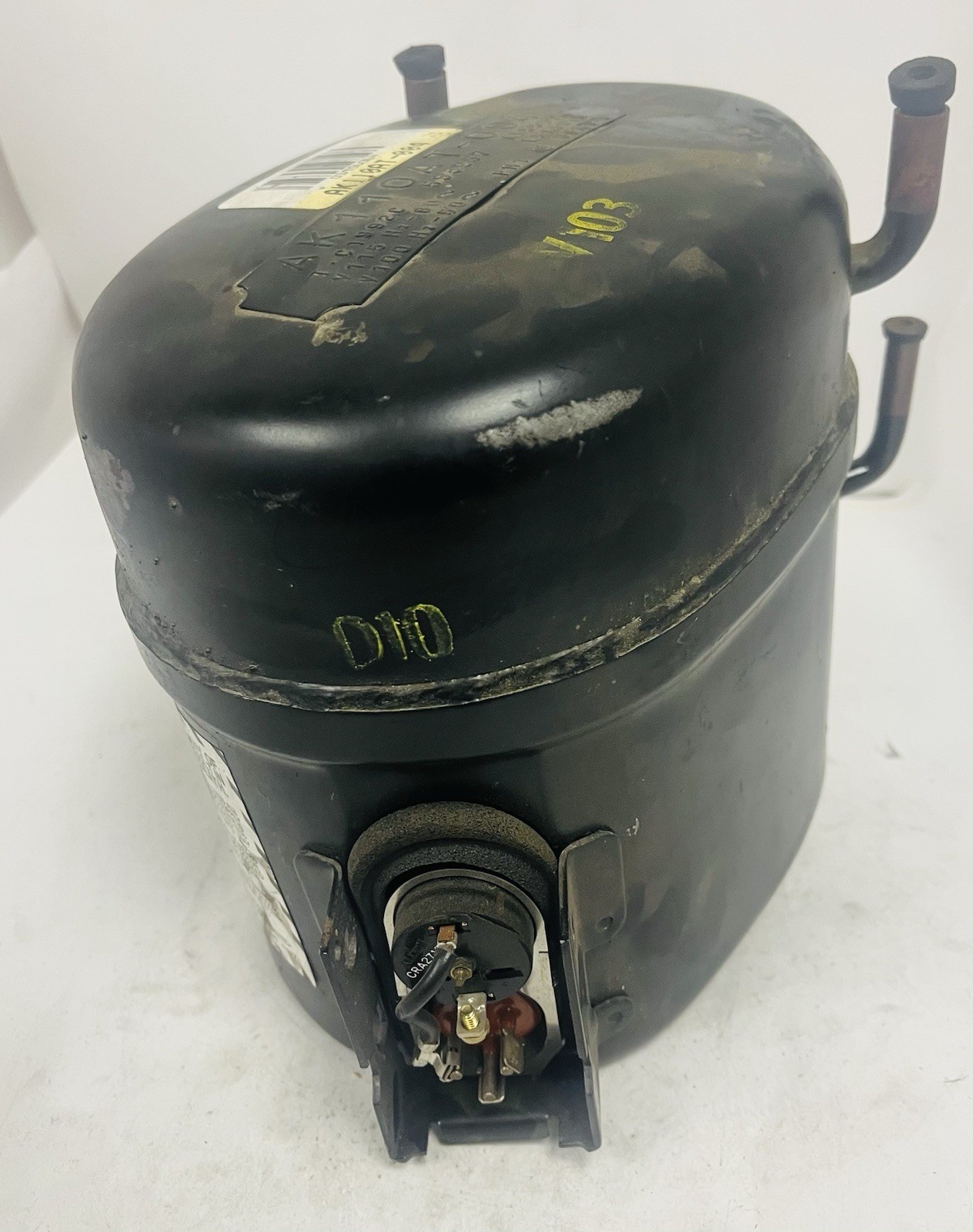 TECUMSEH NO. AK110AT-004-J7 COMPRESSOR 1 HP 115 VAC 60HZ 11000 BTU