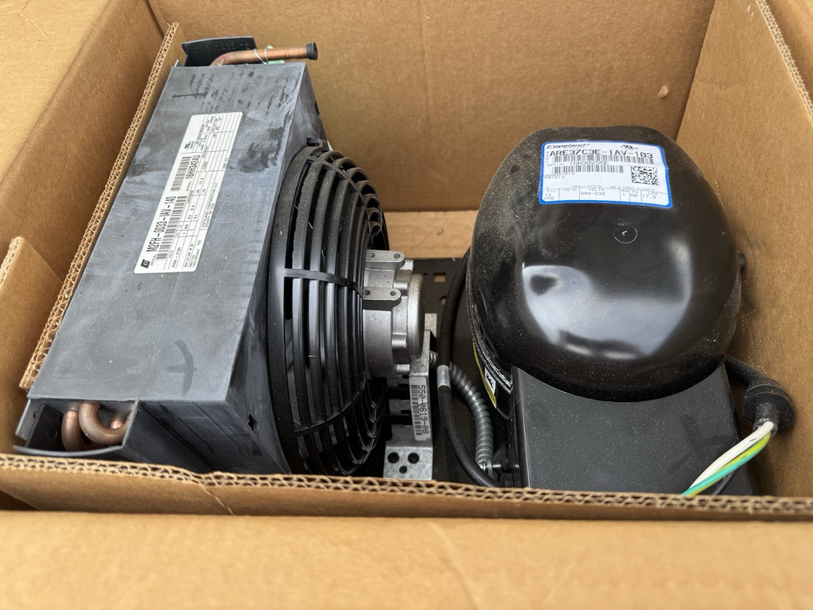 Copeland ARE37C3E-IAV-103 Condensing Unit 208-230V 1PH w/ M2FH-0033-IAV-140 NEW