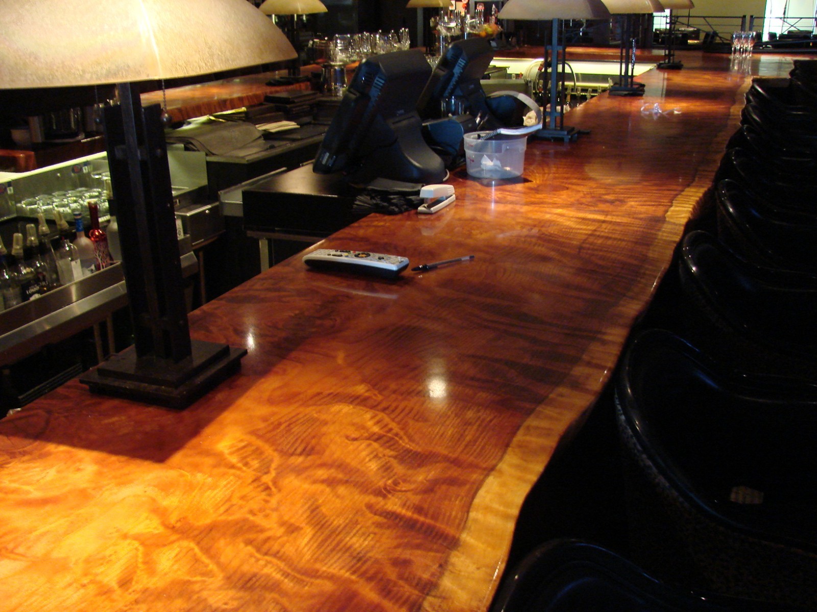 EPOXY RESIN COMMERCIAL GRADE WOOD BARTOP TABLETOP CLEAR TOP COATING CASTING