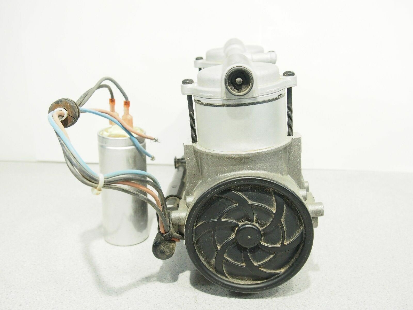 Thomas 2450AE Fasco KS67050 Vacuum Air Compressor Pump 20-27 In Hg 60-100 Psi