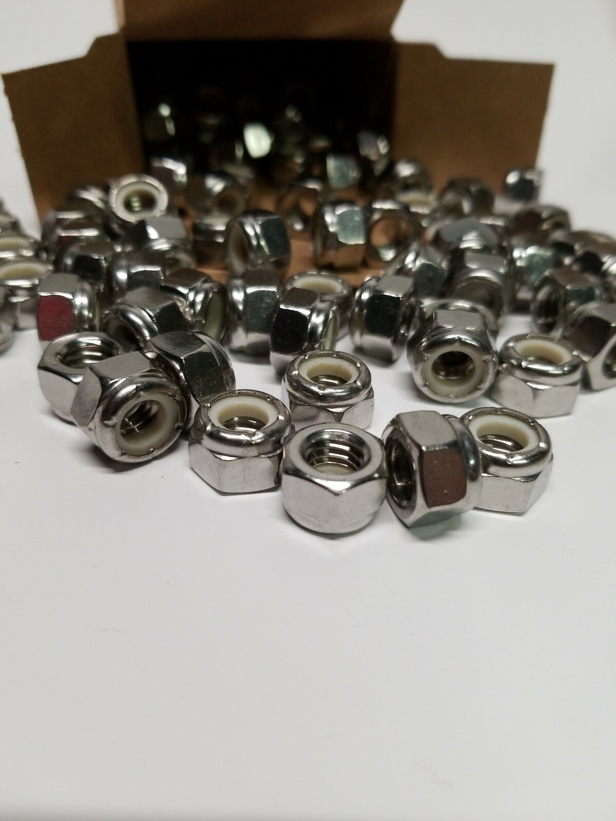 5/16-18 Stainless Nyloc (Nylon Insert Locknut) 18-8 (50 pieces).