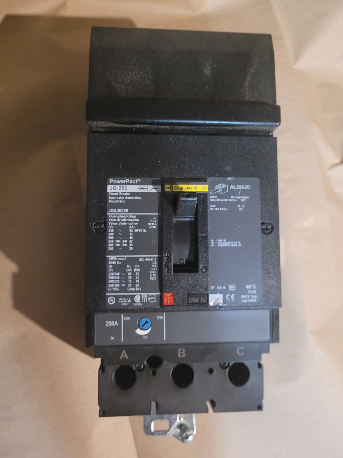 JGA36250 – SQUARE D – MOLDED CASE Circuit Breaker, 250A, 600V