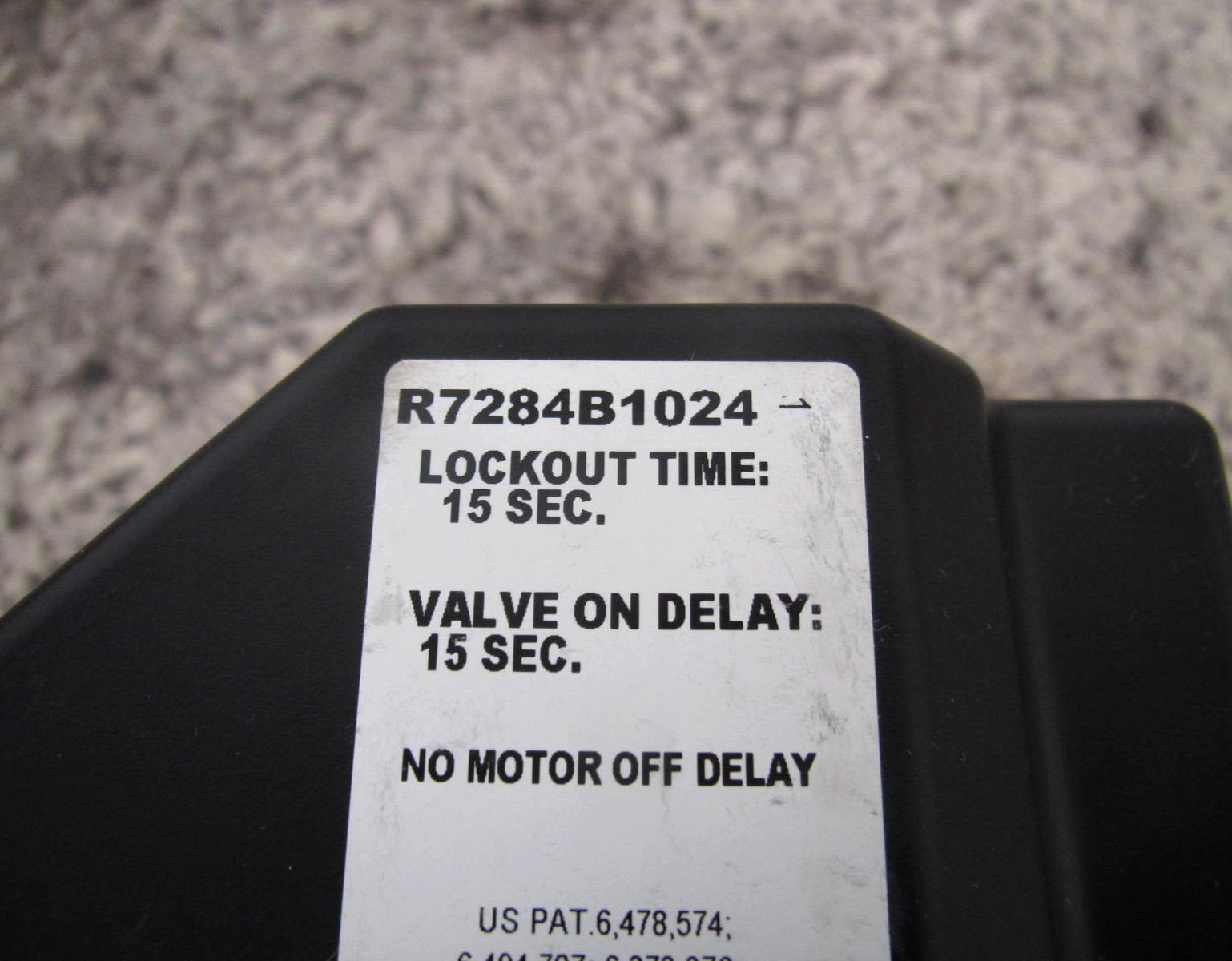 Honeywell R7284B1024 Electronic Oil Burner Primary Control Used Free Shipping