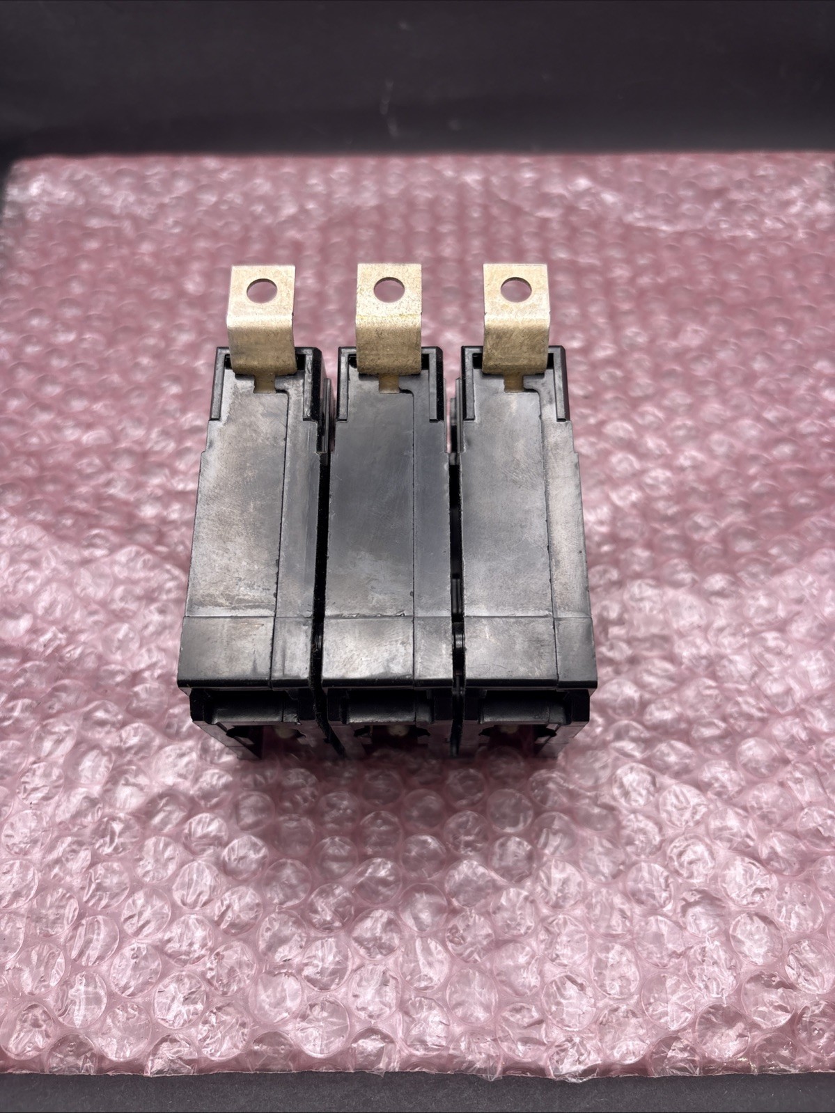Eaton Cutler Hammer BAB3030H 30A Circuit Breaker 3-Pole 240V AC *NEW*