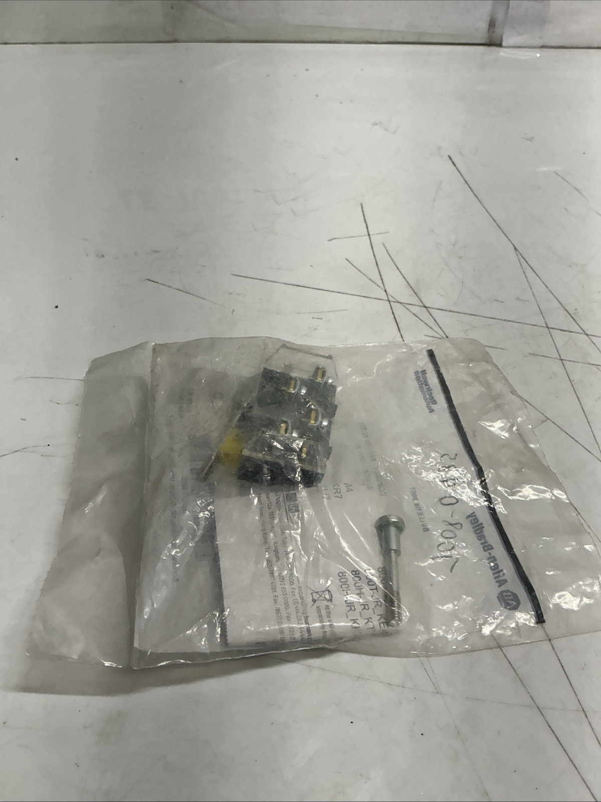 Allen Bradley 800T-XA SER. D CONTACT BLOCK AA-261