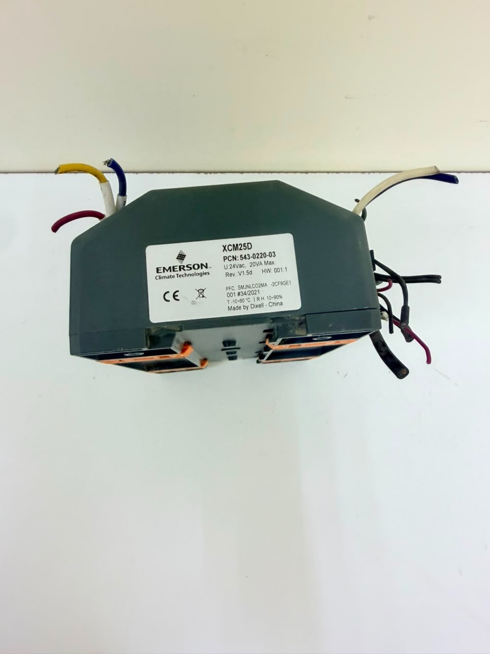 Emerson XCM25D unit controller 543-0220-00 with built-in display screen